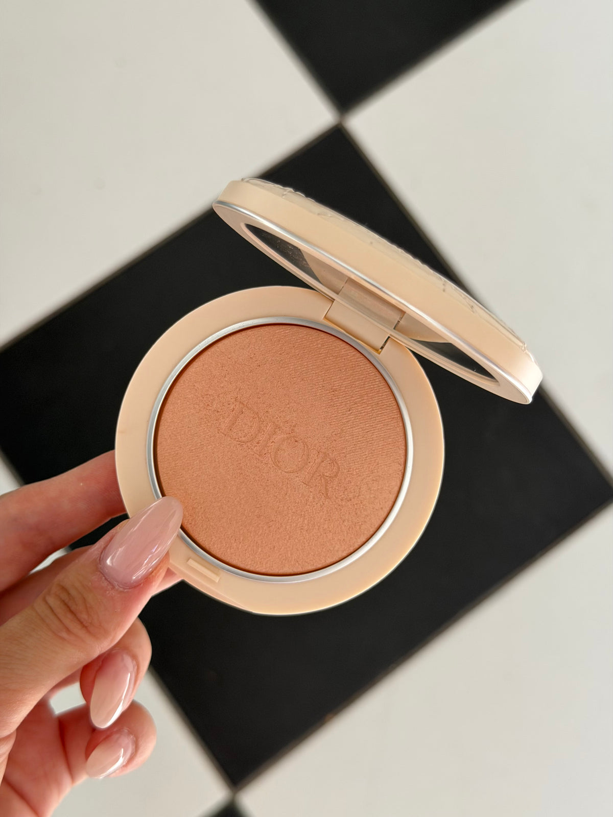 DIOR Forever Couture Luminizer
Longwear Highlighter - Golden