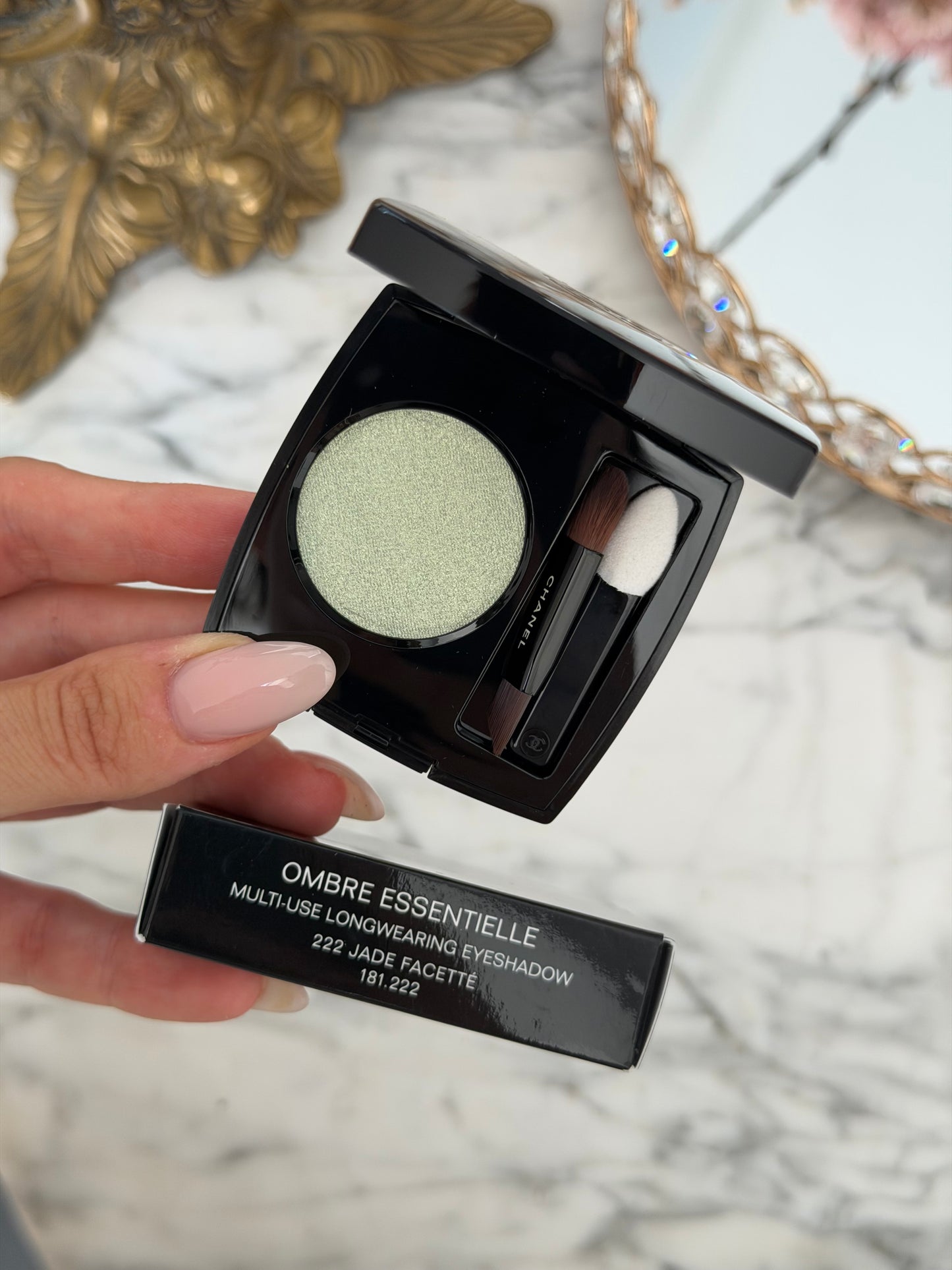 CHANEL Ombre Essentielle Multi-Use Longwearing Eyeshadow (222)