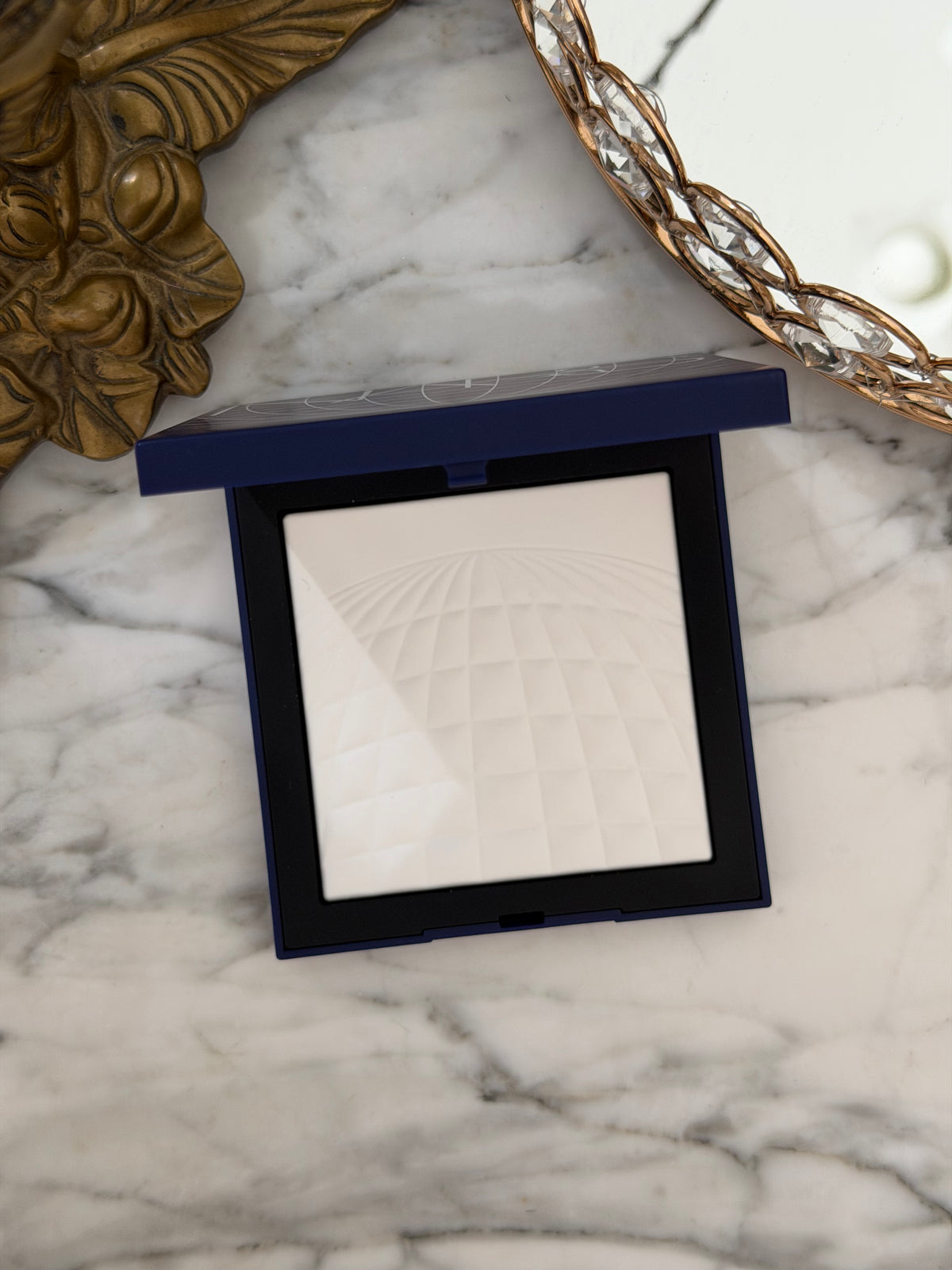 NARS Light Reflecting™ Pressed Setting Powder - Translucent Crystal