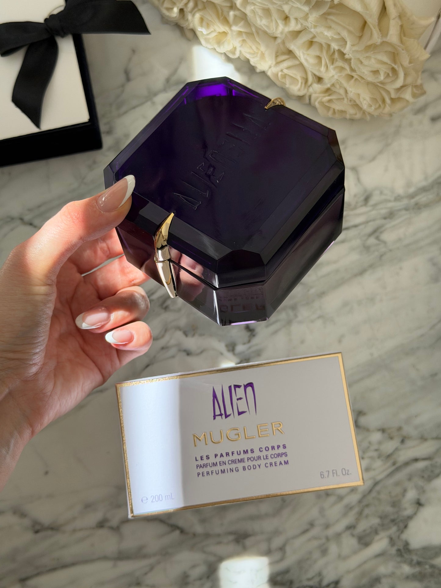 THIERRY MUGLER Alien Beautifying Body Cream