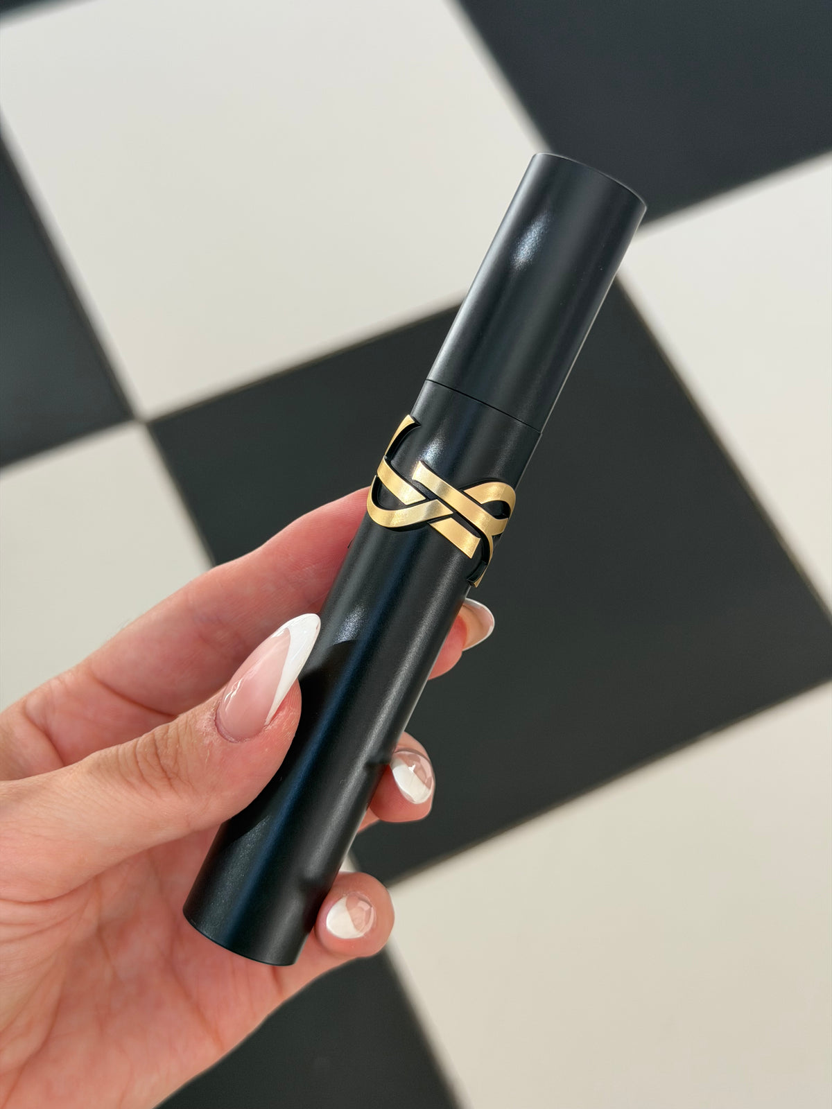YSL
Lash Clash Extreme Volume Mascara - Black