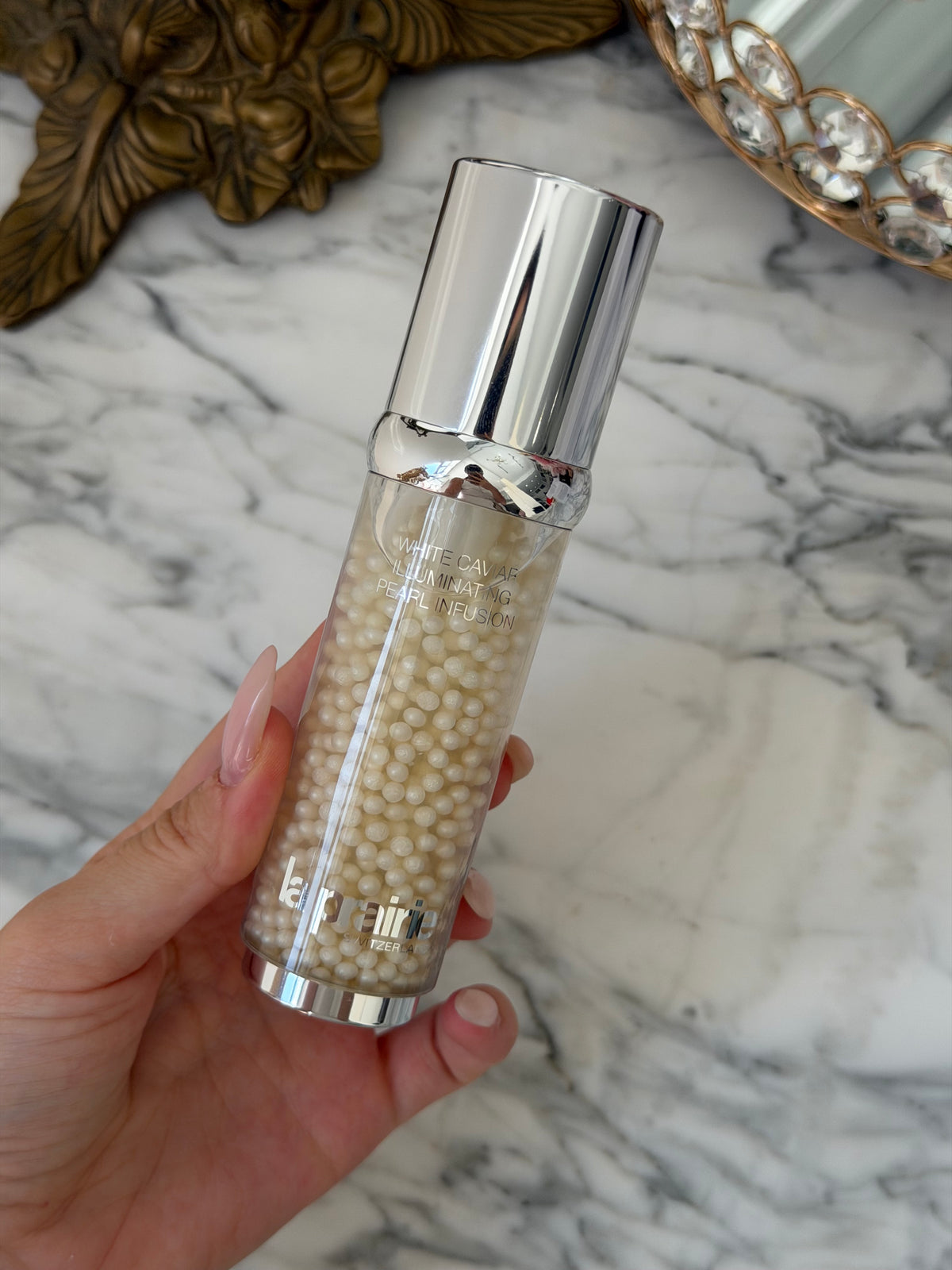 LA PRAIRIE White Caviar
Pearl Infusion
Illuminating And Firming Light-Infused Face Serum