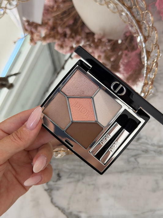 DIOR Diorshow 5 Couleurs
Eye Palette - 5 Eyeshadows - High Color and Long Wear (649)