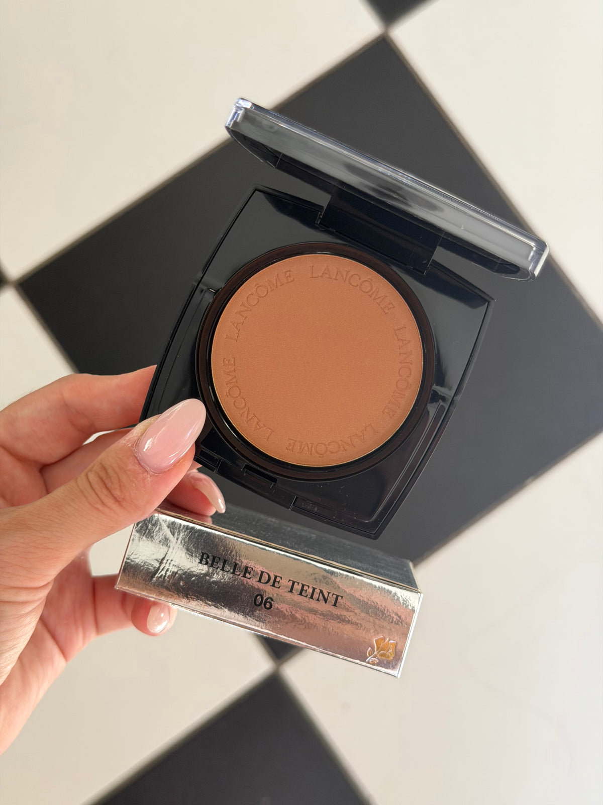 LANCÔME Belle De Teint - Natural Healthy Glow Sheer Blurring Powder (06)