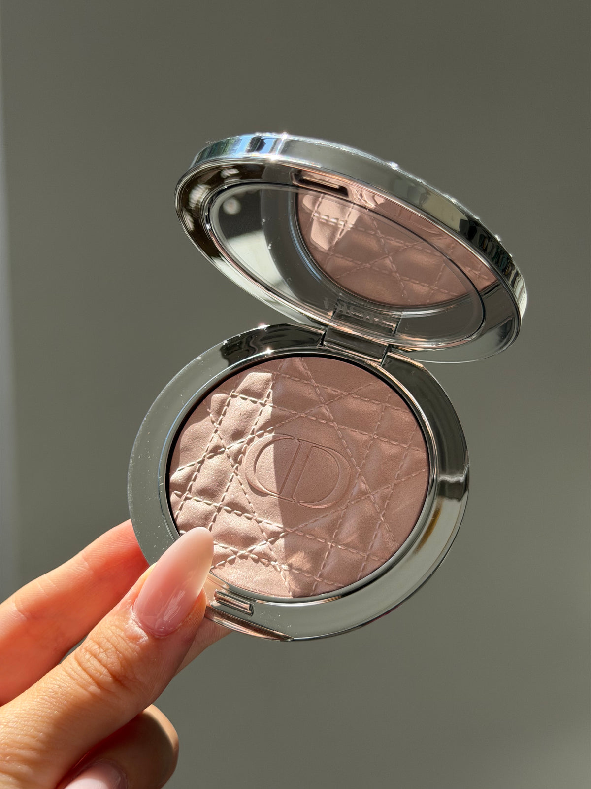 DIOR Forever Glow Luminizer - Illuminating Powder For Face (03)