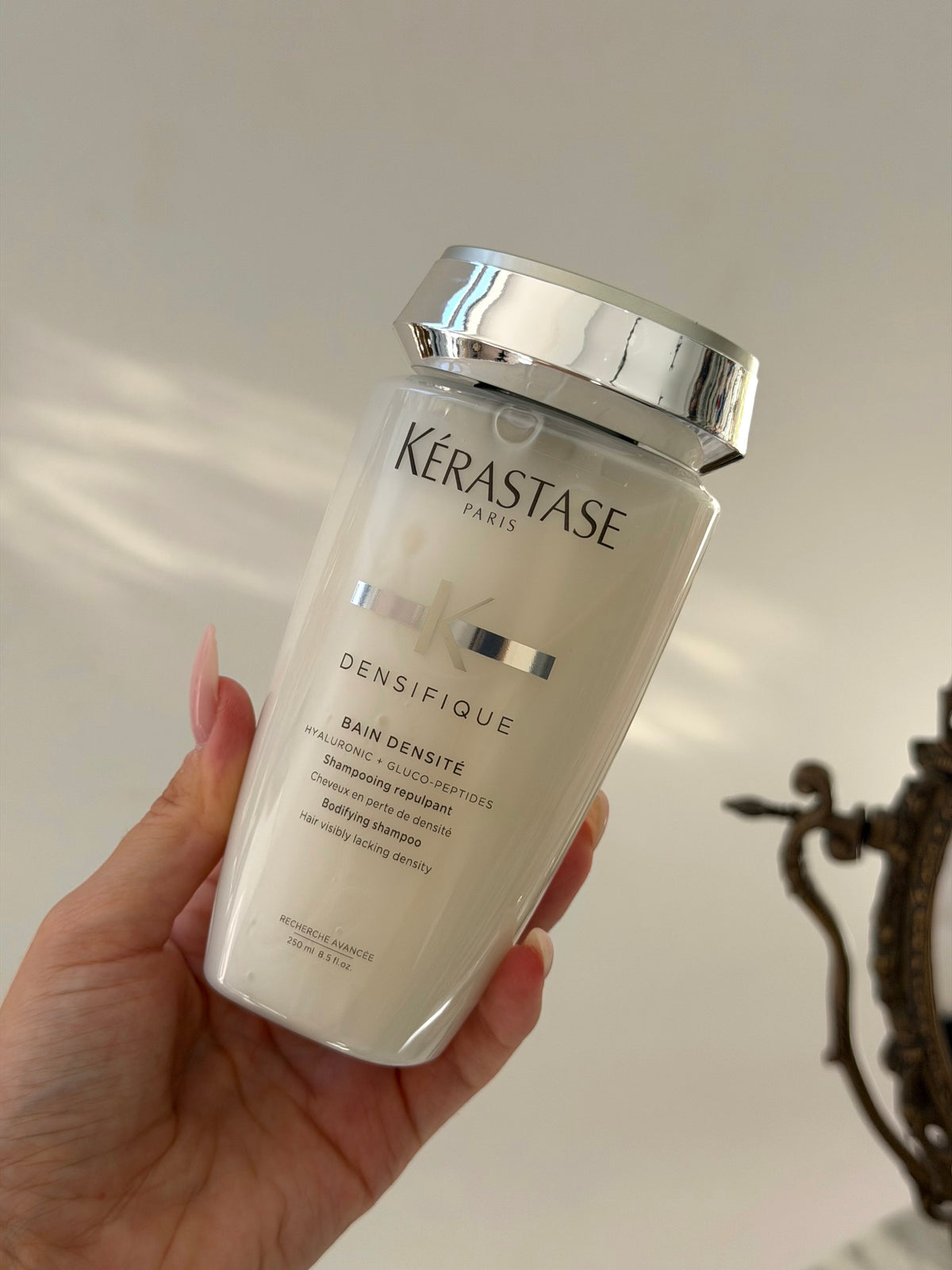 KÉRASTASE Densifique
Bain Densité Bodifying Shampoo
Hyaluronic Acid For Thinning Hair