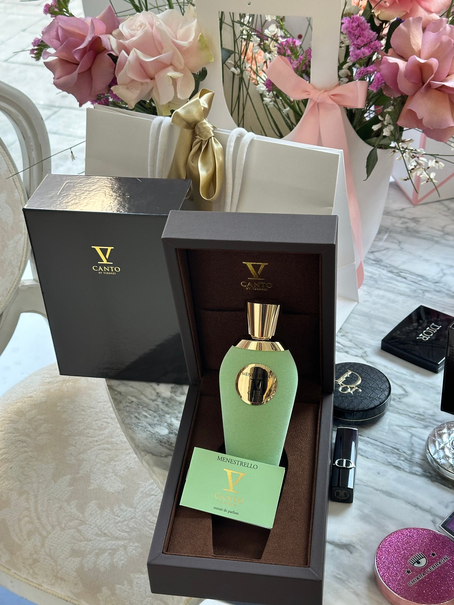 V CANTO BY TERENZI
Menestrello Extrait de Parfum 100ml