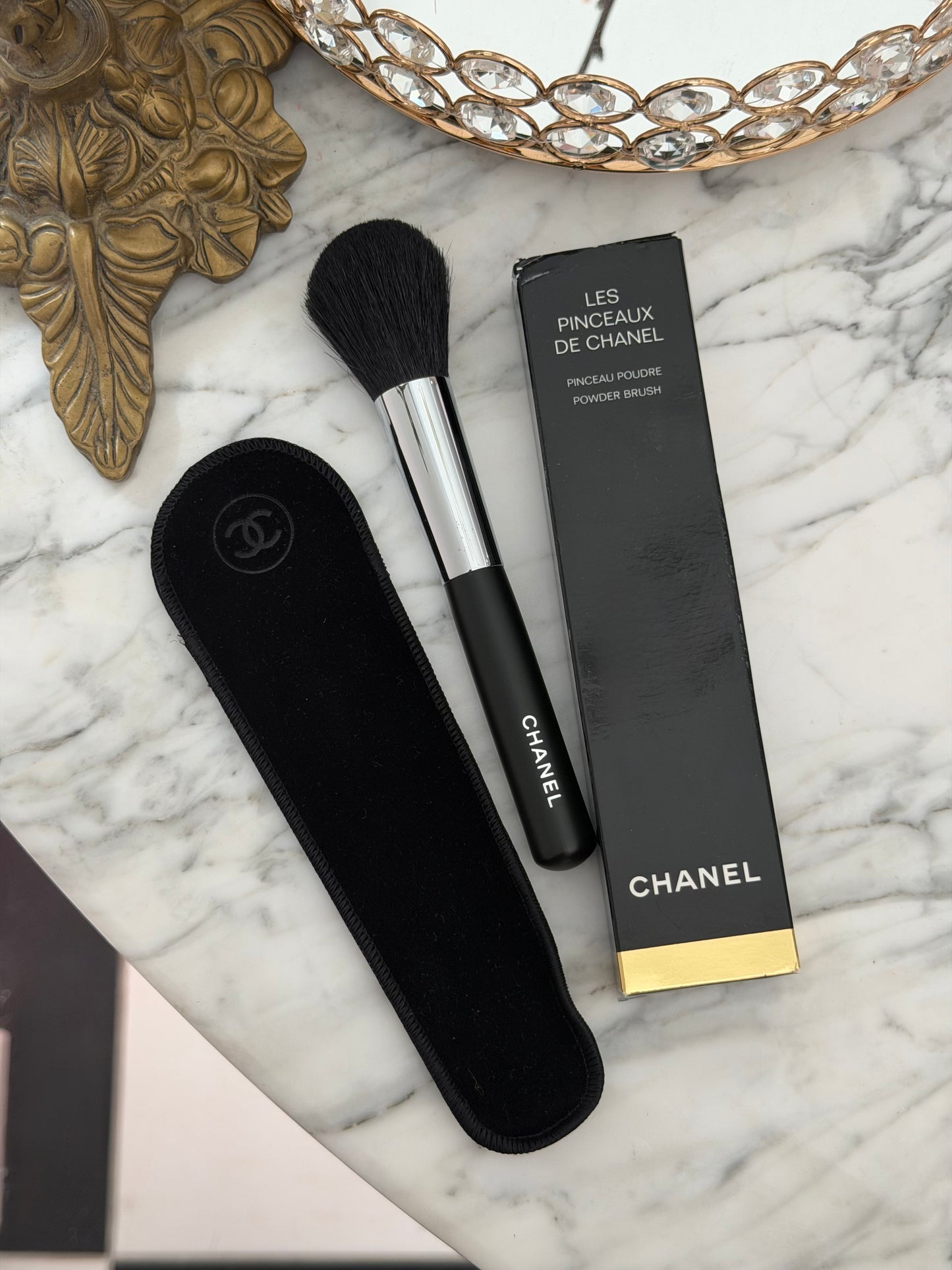 CHANEL Les Pinceaux De Chanel
Powder Brush