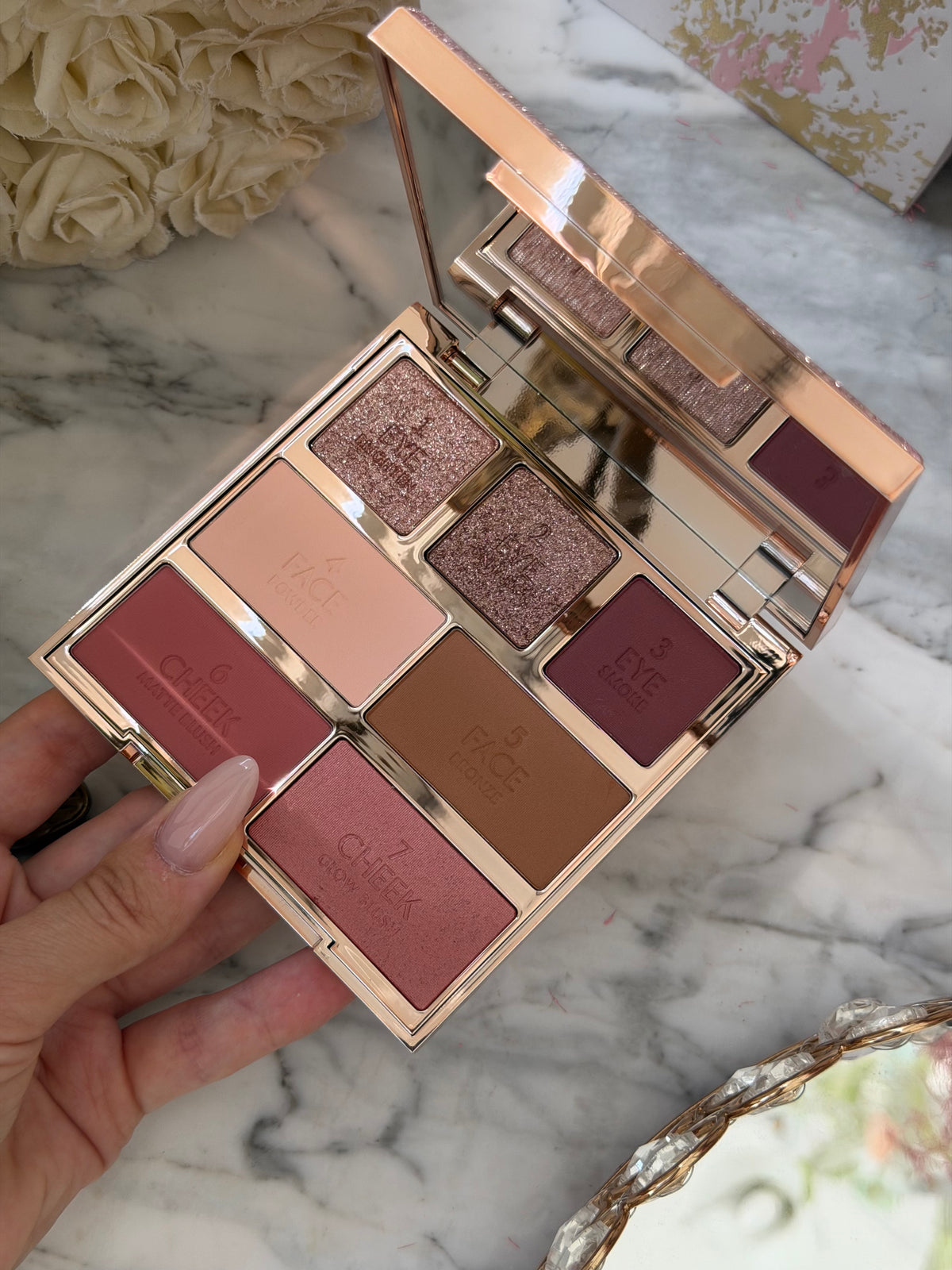 CHARLOTTE TILBURY Hollywood Instant Look In A Palette - Dreamy Bronzed Beauty