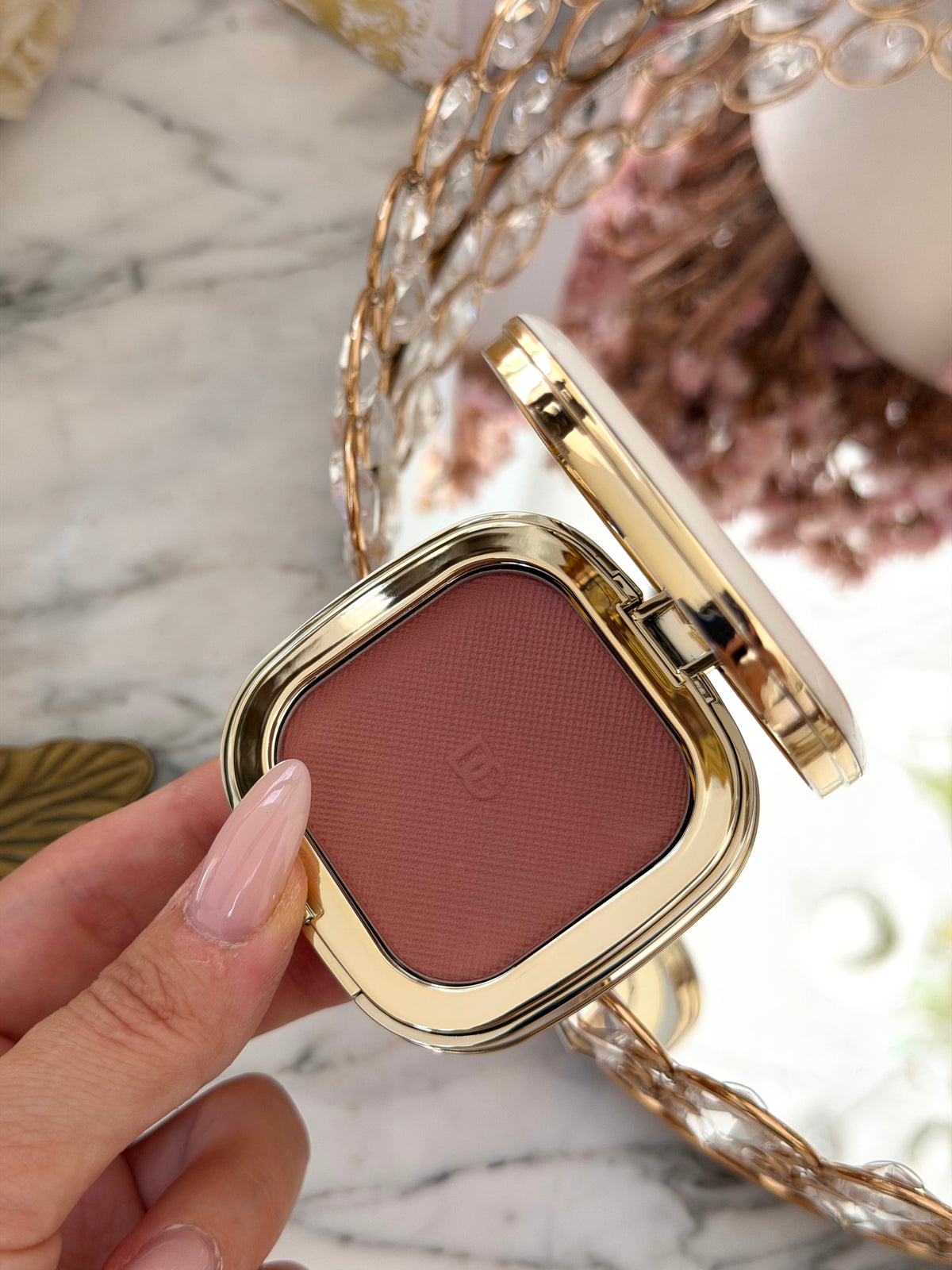 DOLCE&GABBANA
Cheek&Eyes Match - Lasting Blush & Eyshadow Powder (01)