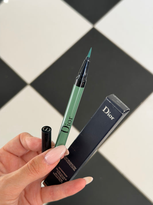 DIOR Diorshow On Stage Liner - Matte Green
Waterproof Felt Tip Liquid Eyeliner - 24h IntenseColor