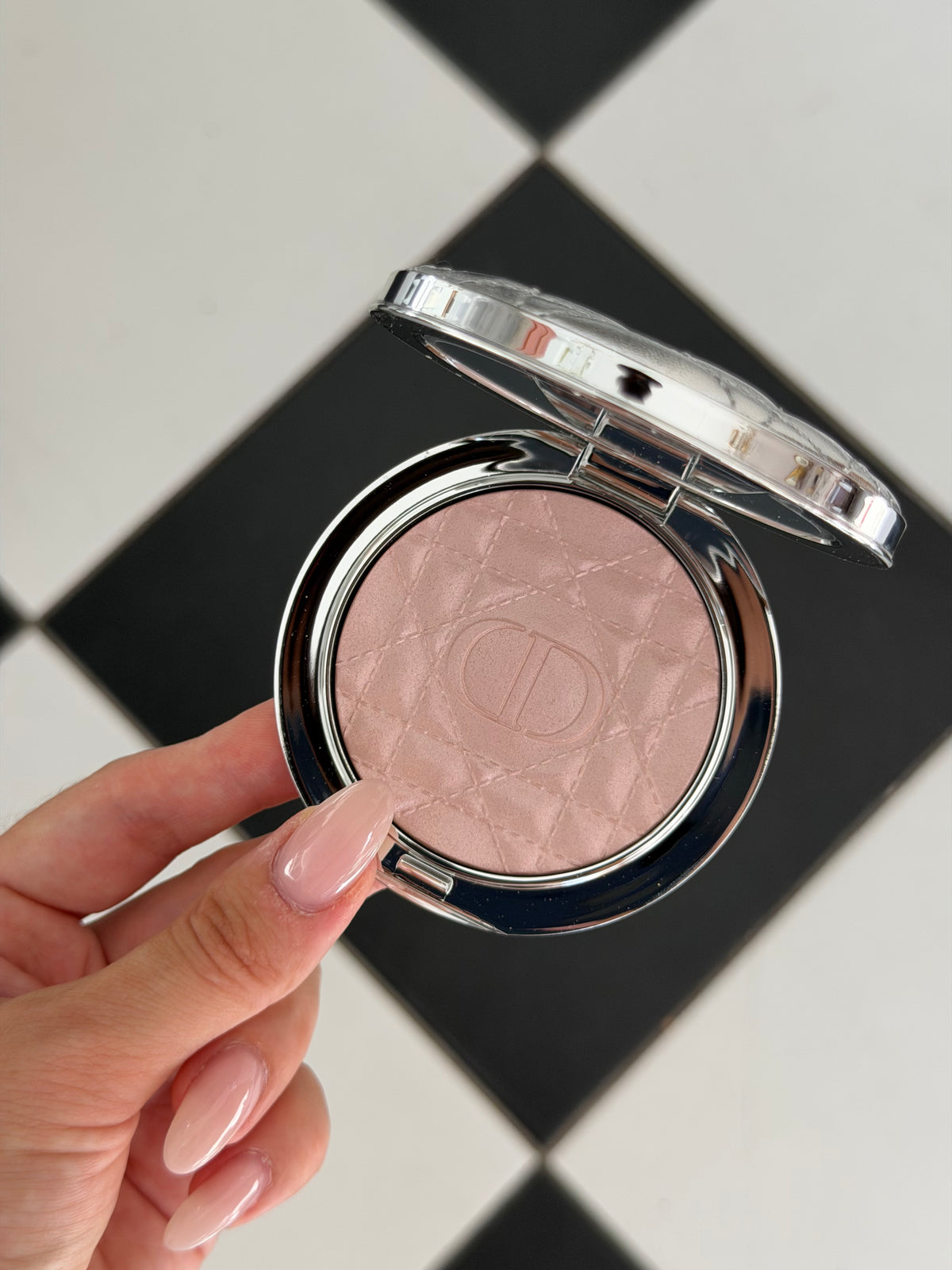 DIOR Forever Glow Luminizer - Illuminating Powder For Face (03)