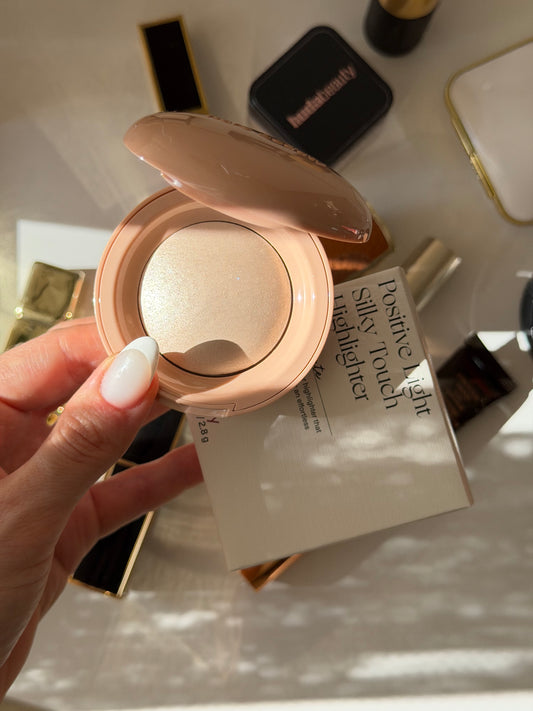 RARE BEAUTY Positive Light Silky Touch Highlighter - Exhilarate