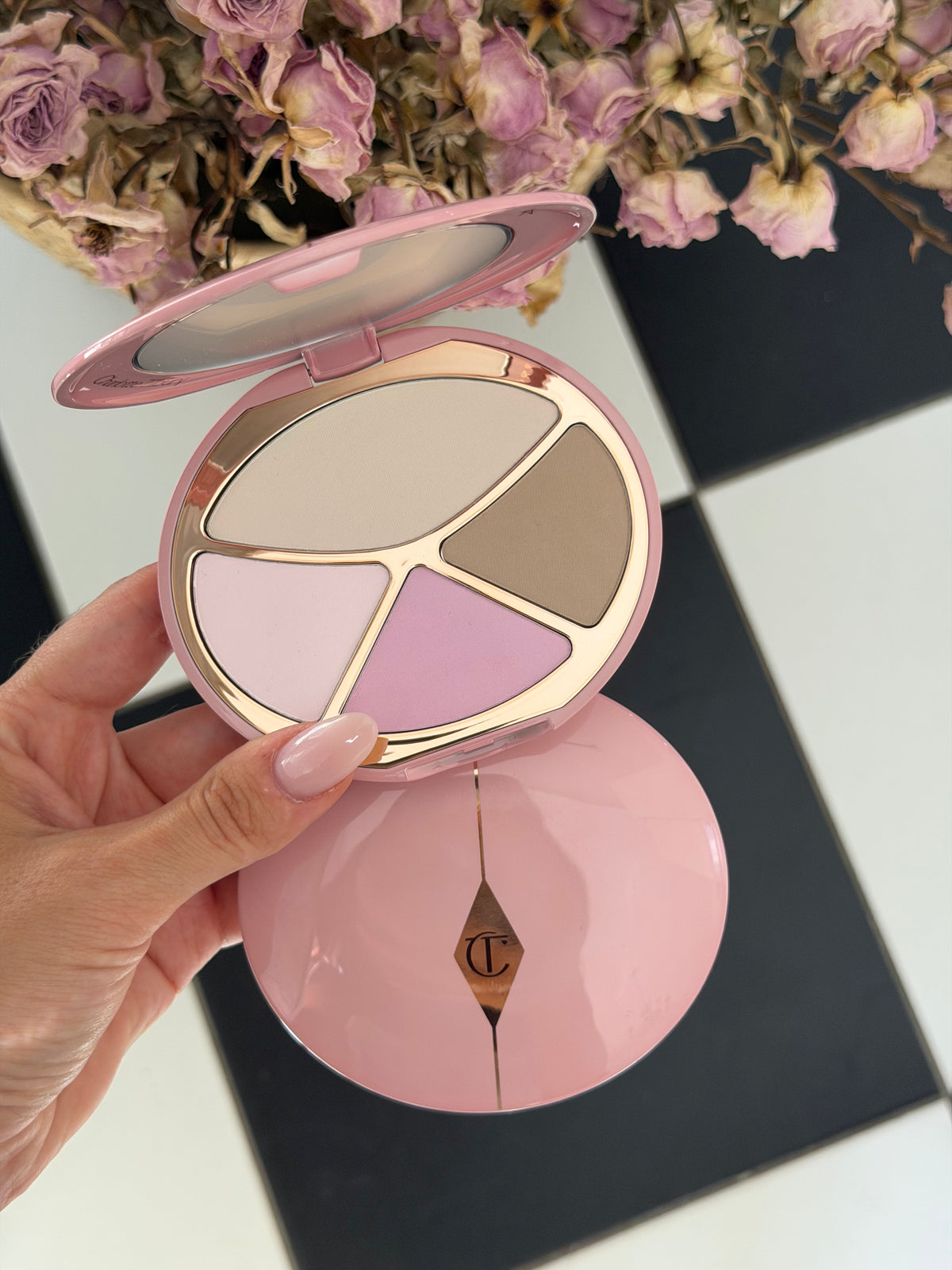 CHARLOTTE TILBURY 4 Colors Contour (Blush&Bronzer) Palette (01)