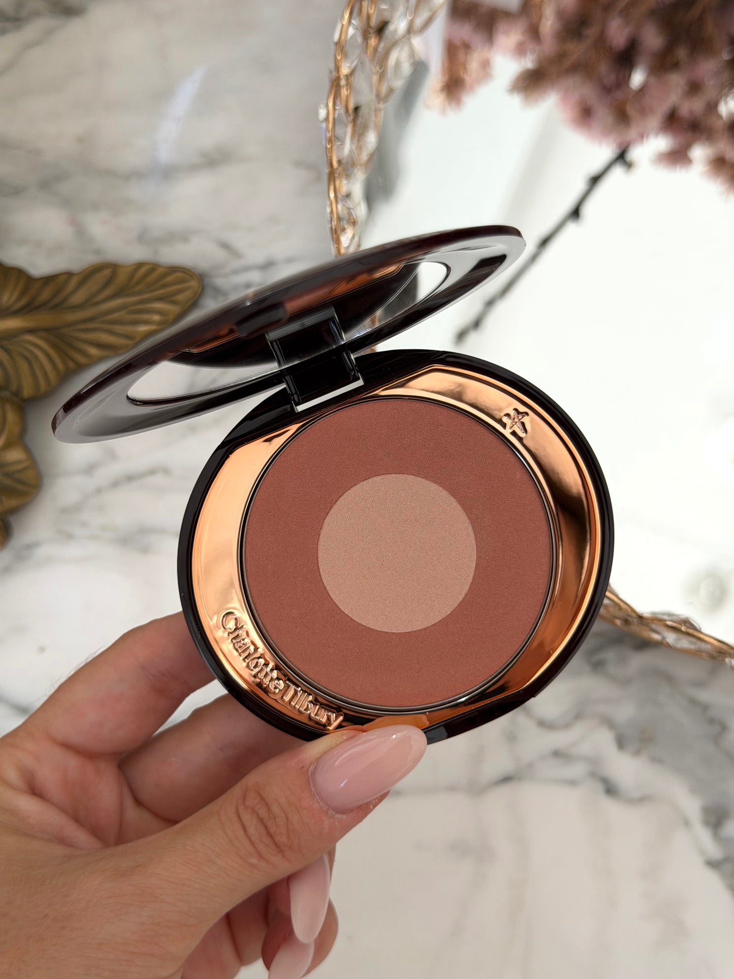 CHARLOTTE TILBURY Cheek To Chic - Swish & Glow Blusher Pillow Talk
