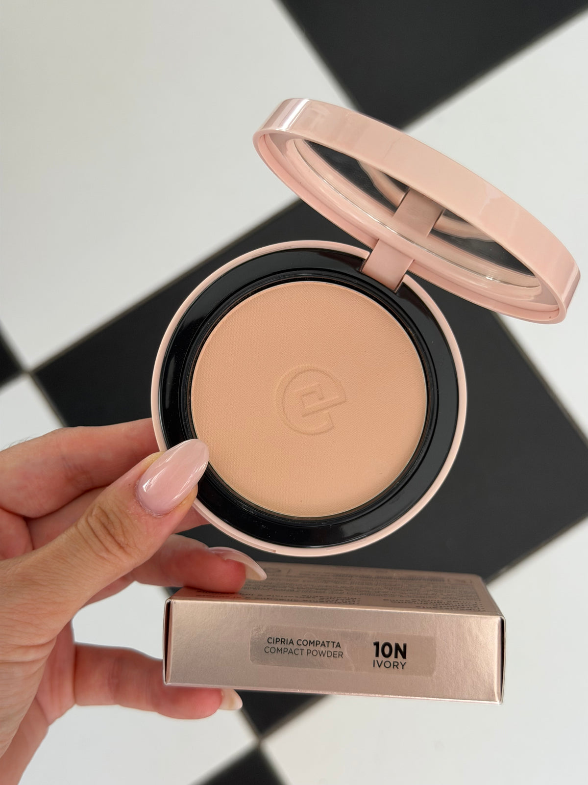 COLLISTAR
Impeccabile Compact Powder - Ivory