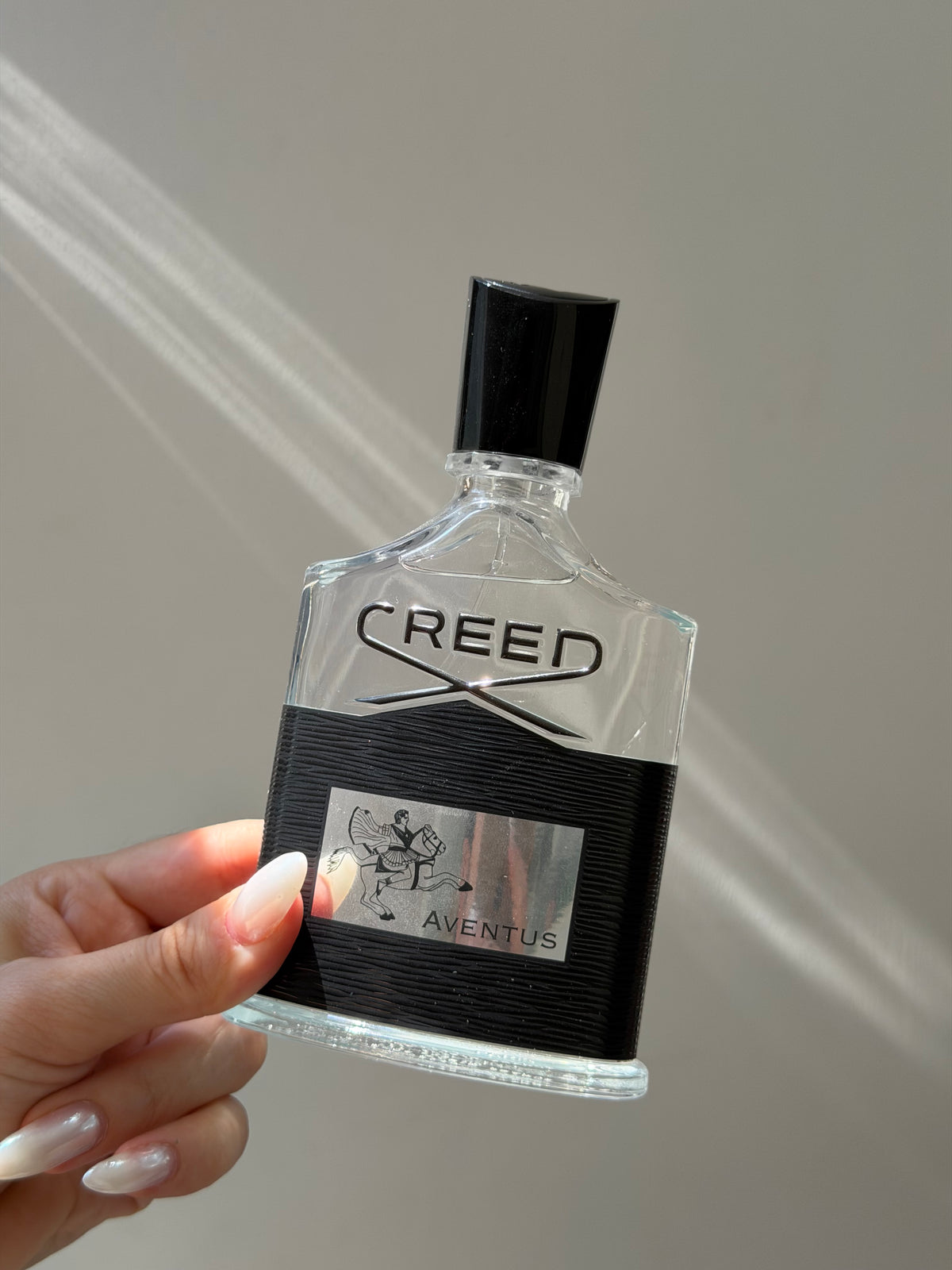 CREED Aventus
Dry Woods, Fresh, Citrus & Fruity