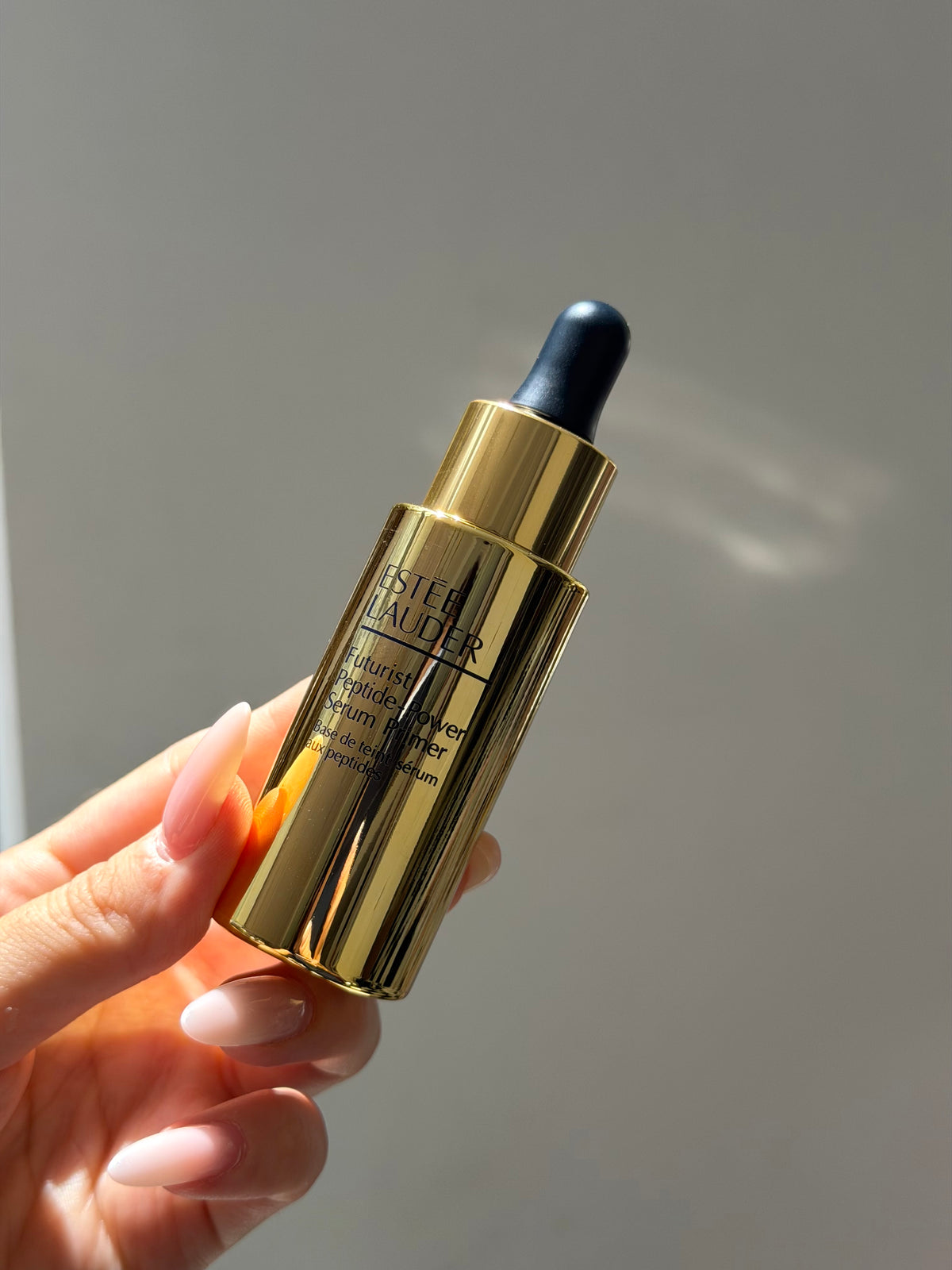 ESTÉE LAUDER Futurist
Peptide-Power Serum Primer