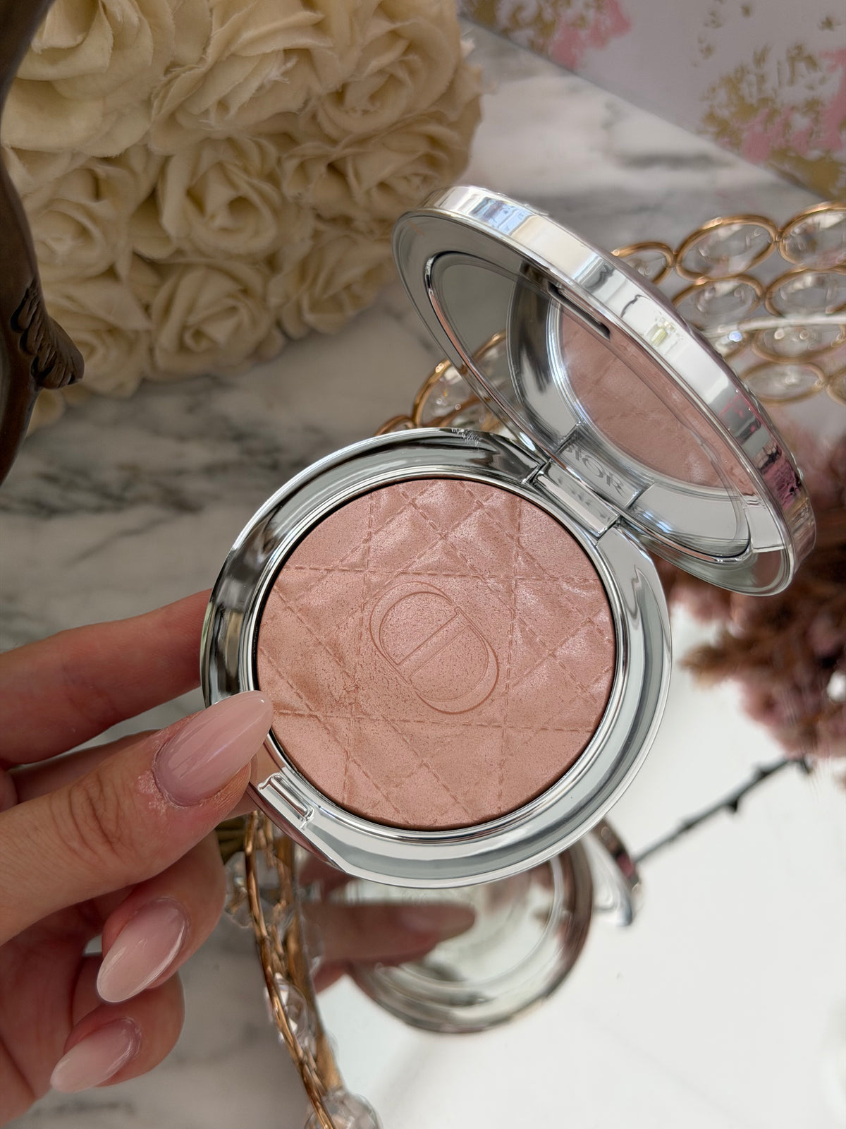 DIOR Forever Glow Luminizer - Illuminating Powder For Face (02)