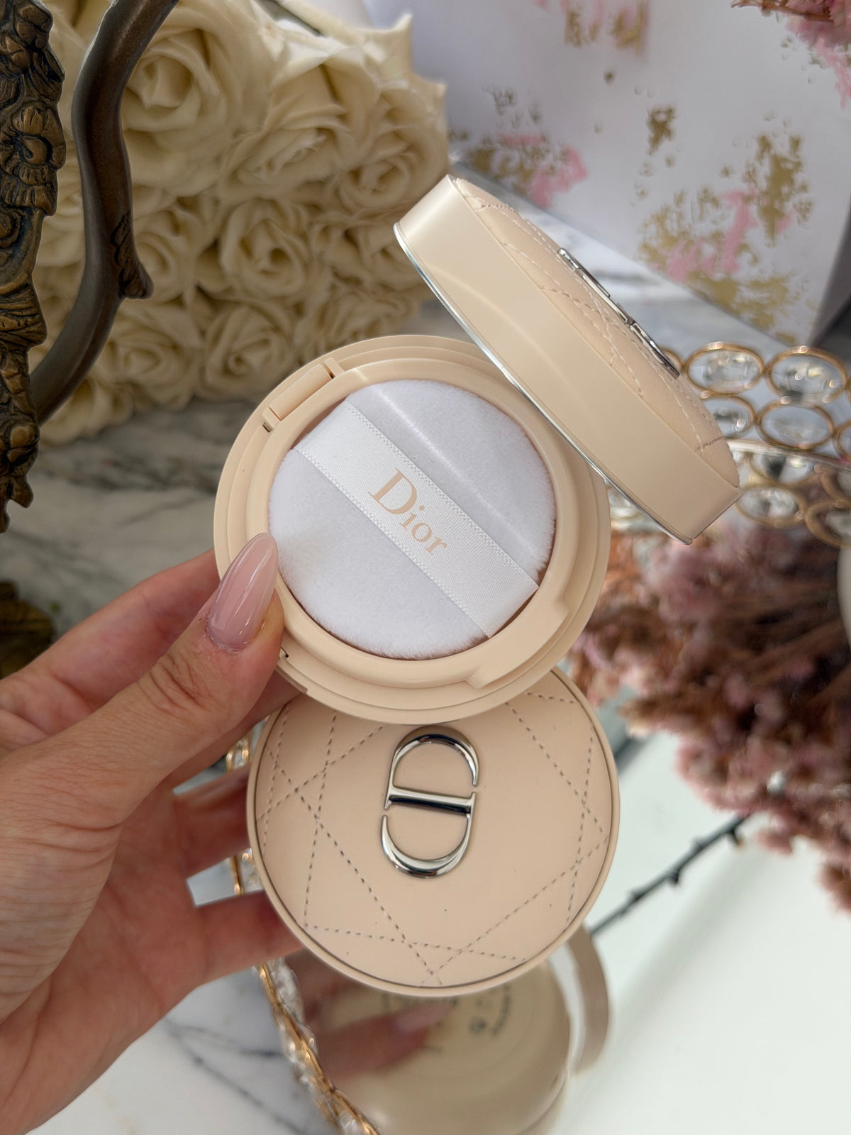 DIOR Forever Cushion Powder - Golden Nights
Ultra-Fine and Fresh Skin-Caring Loose Powder - Long Wear