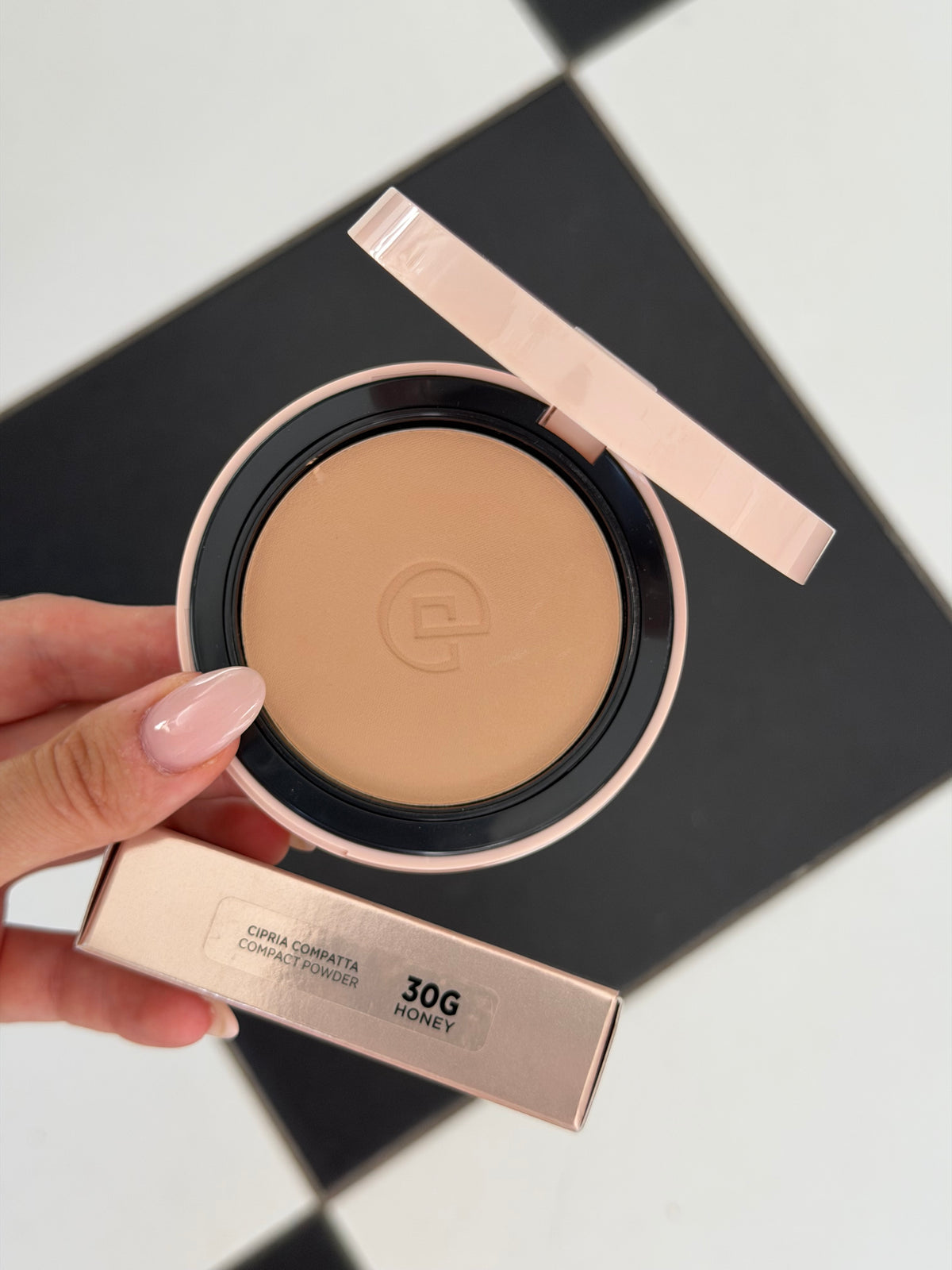 COLLISTAR
Impeccabile Compact Powder - Honey