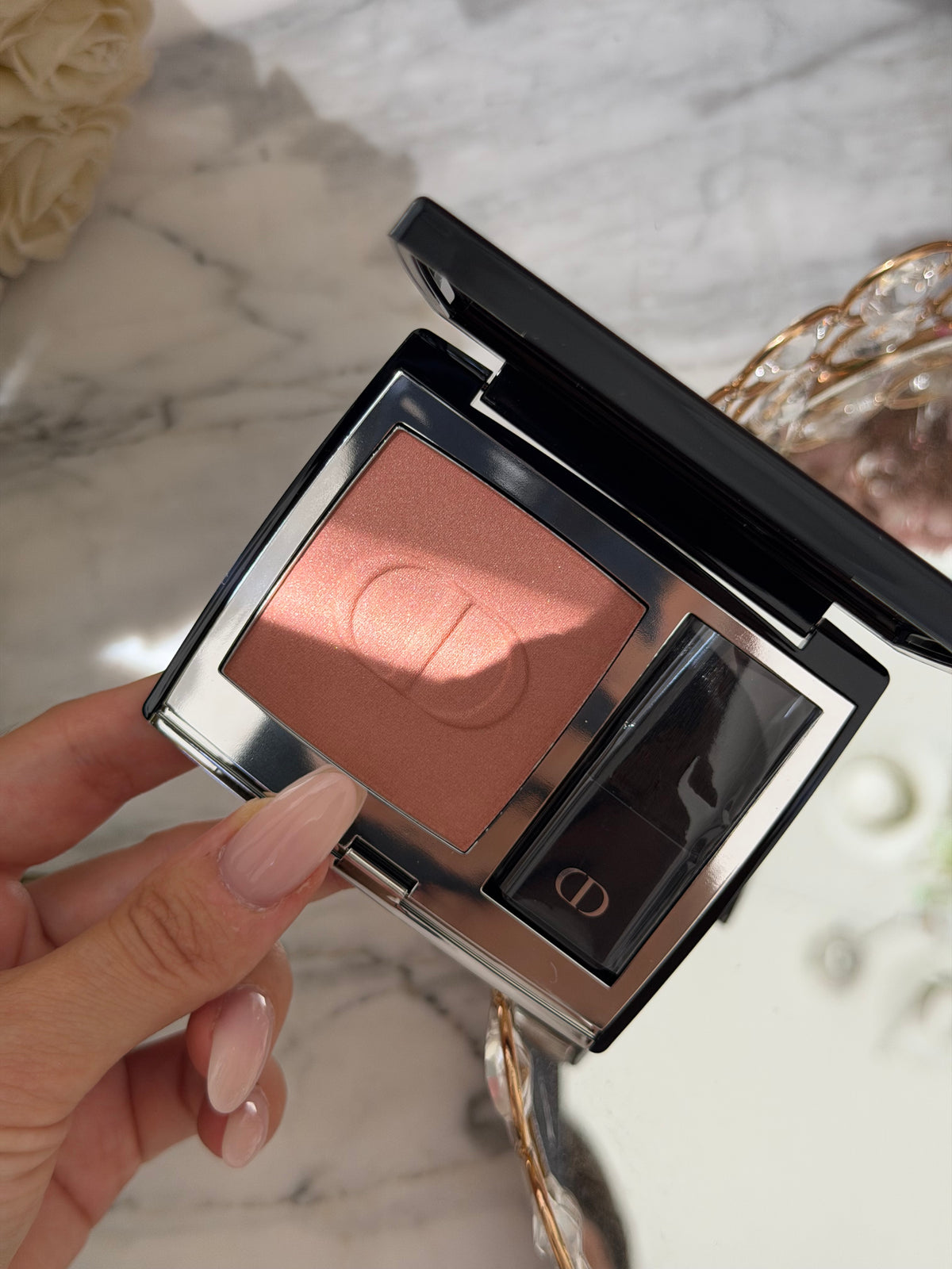 DIOR Rouge Blush Satin
Couture Colour Makeup - Long Wear (959)