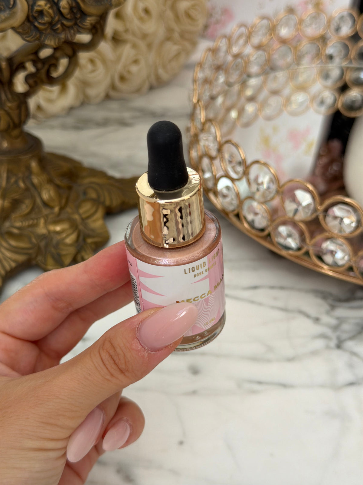 MECCA MAXIMA Liquid Light Highlighter - Rose Quartz