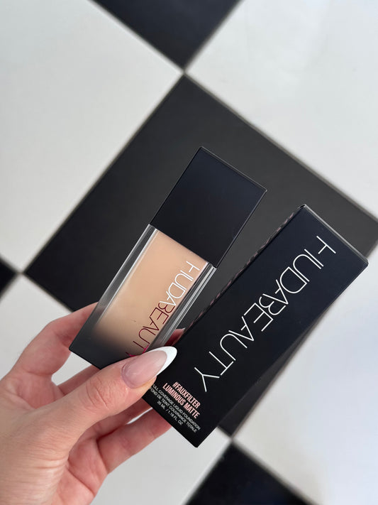 HUDA BEAUTY #FauxFilter Luminous Matte Full Coverege Foundation (110N)
