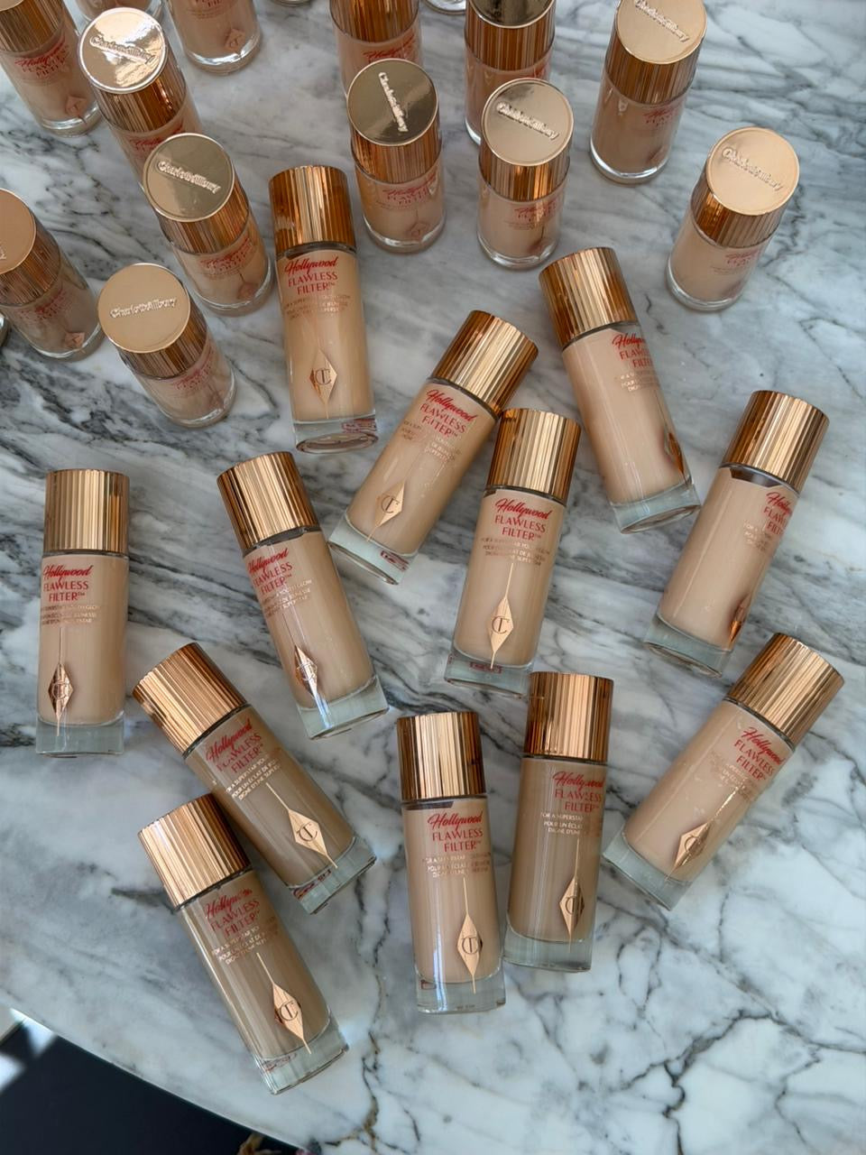 CHARLOTTE TILBURY Hollywood Flawless Filter For A Superstar Youth Glow Foundation Primer (4)