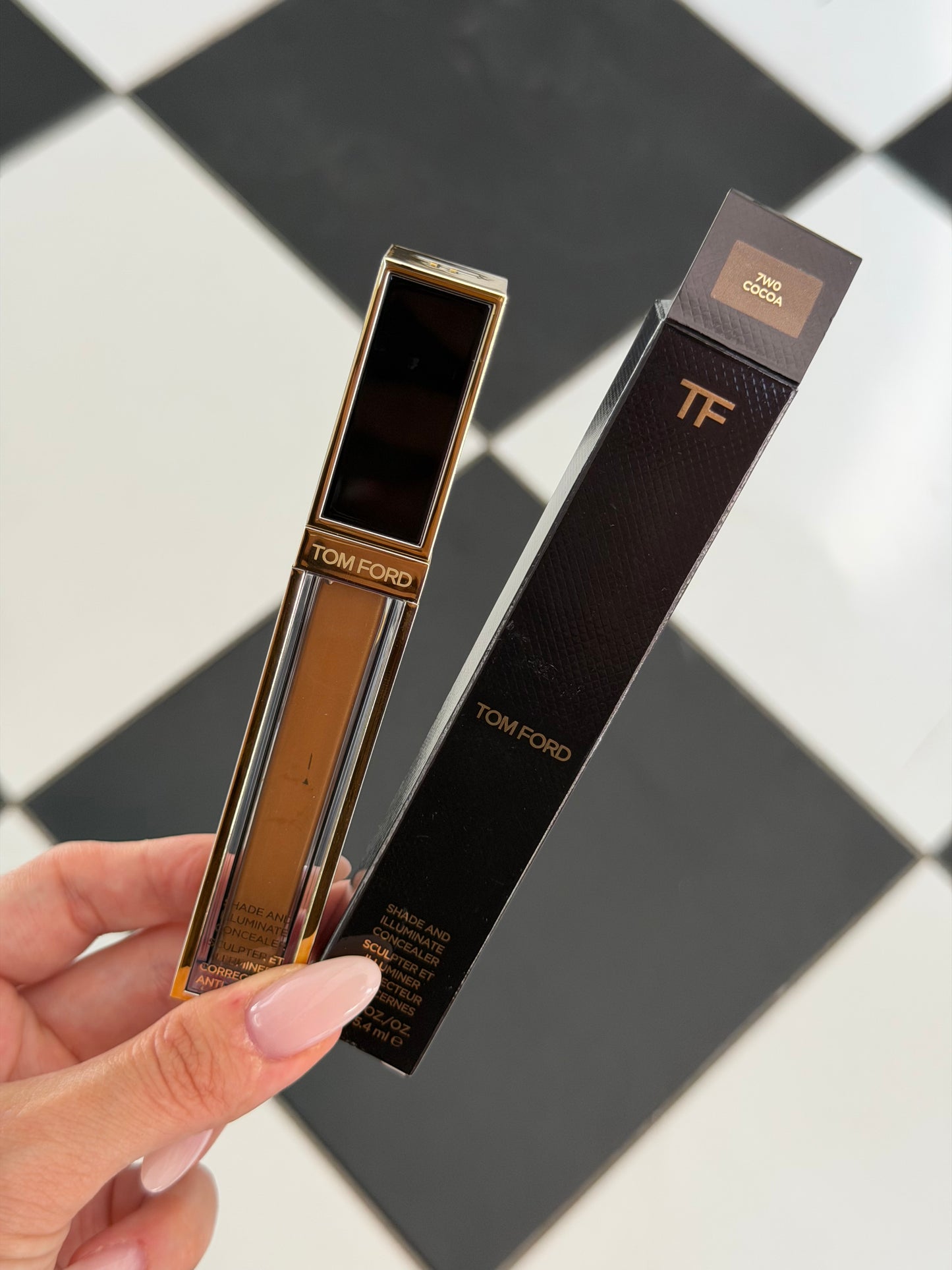 TOM FORD Shade And Illuminate Concealer (7W0)