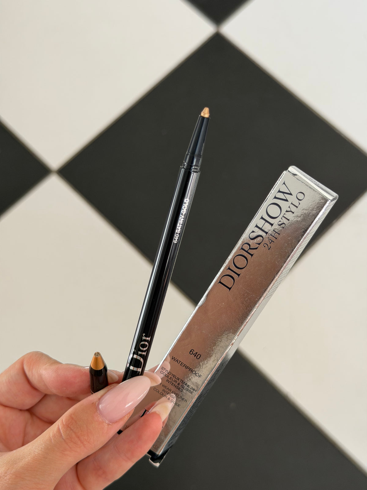 DIOR Diorshow Stylo - Satiny Gold
24H-Wear Waterproof Eyeliner