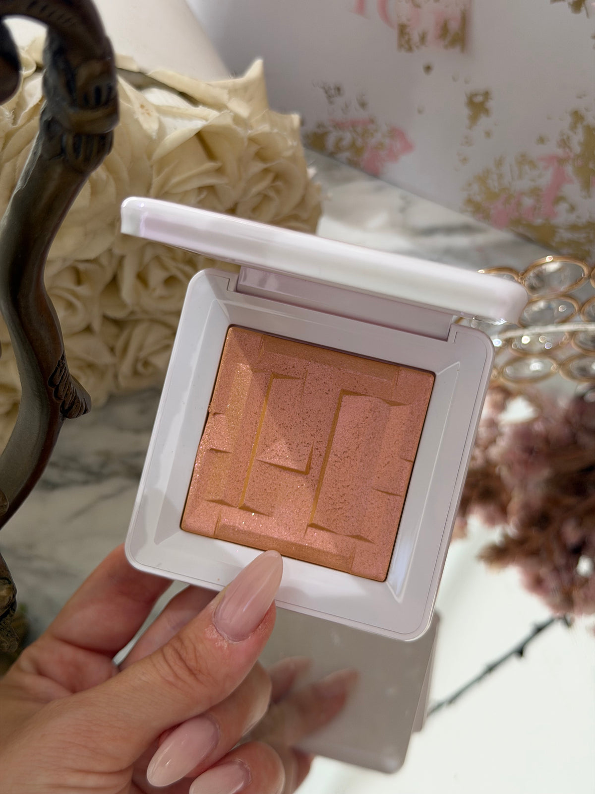 HAUS LABS By Lady Gaga
Bio-Radiant™ Gel-Powder Highlighter - Bronzed Gold