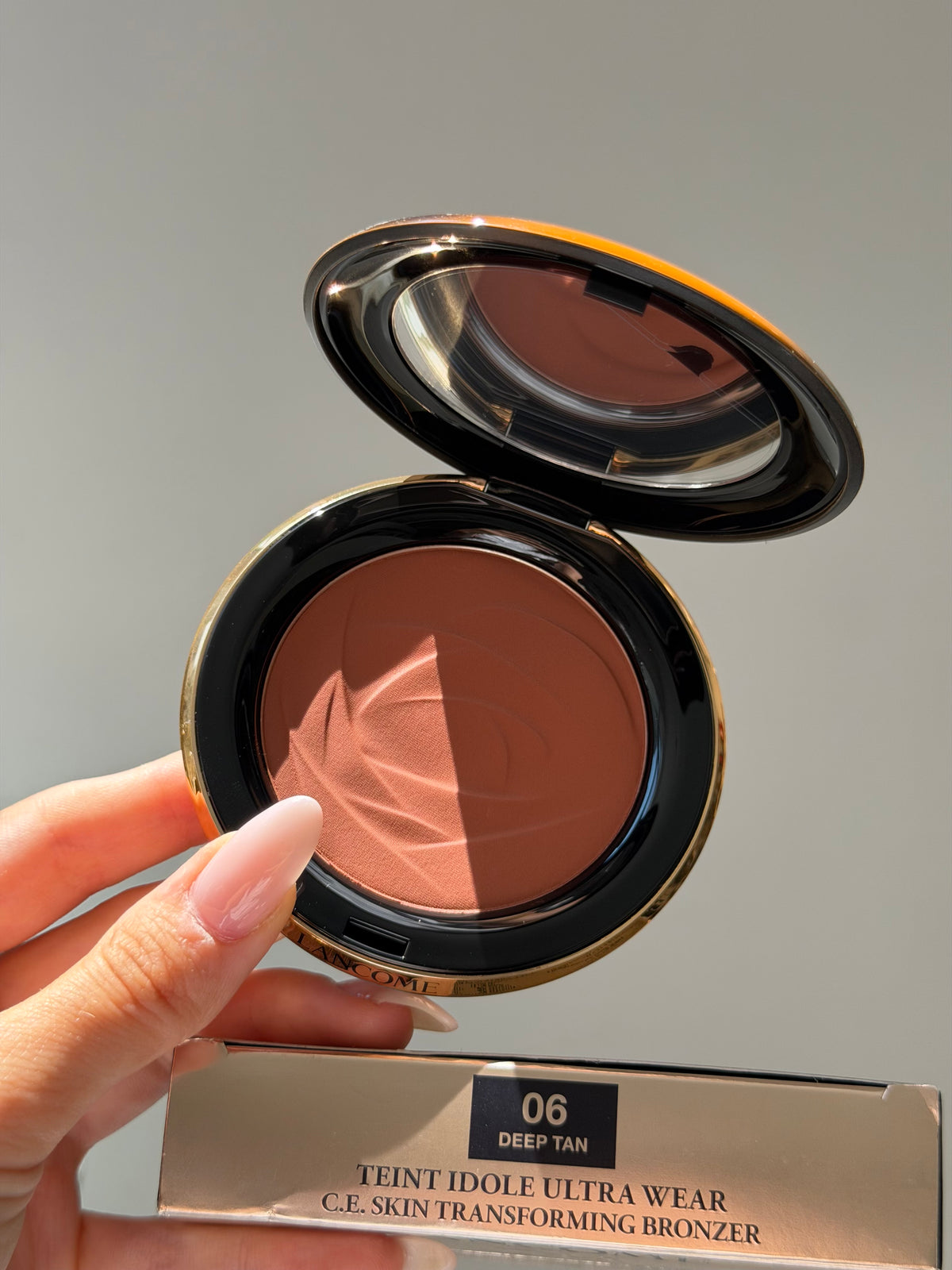 LANCOME Teint Idole Ultra Wear C.E Skin Transforming Bronzer (06)