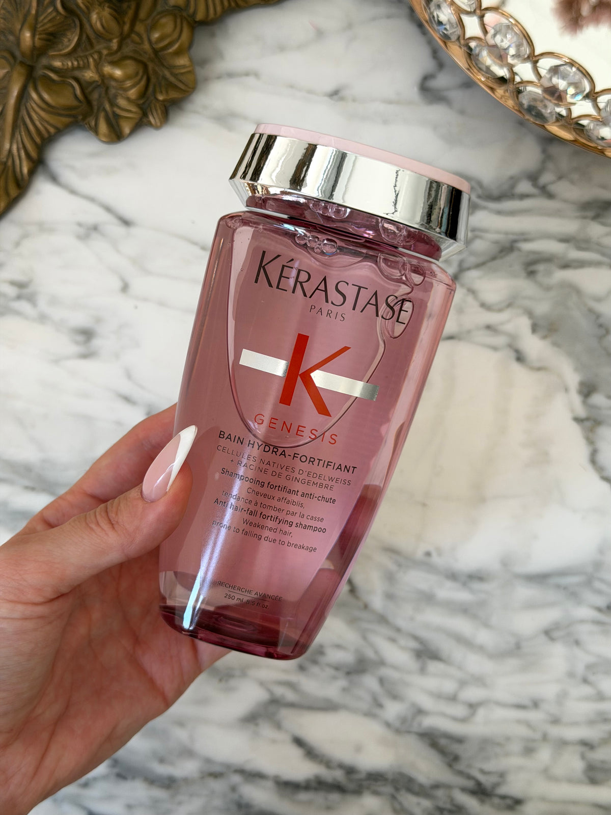 KÉRASTASE Genesis
Bain Hydra-Fortifiant Shampoo
For Normal To Oily, Weakened Hair