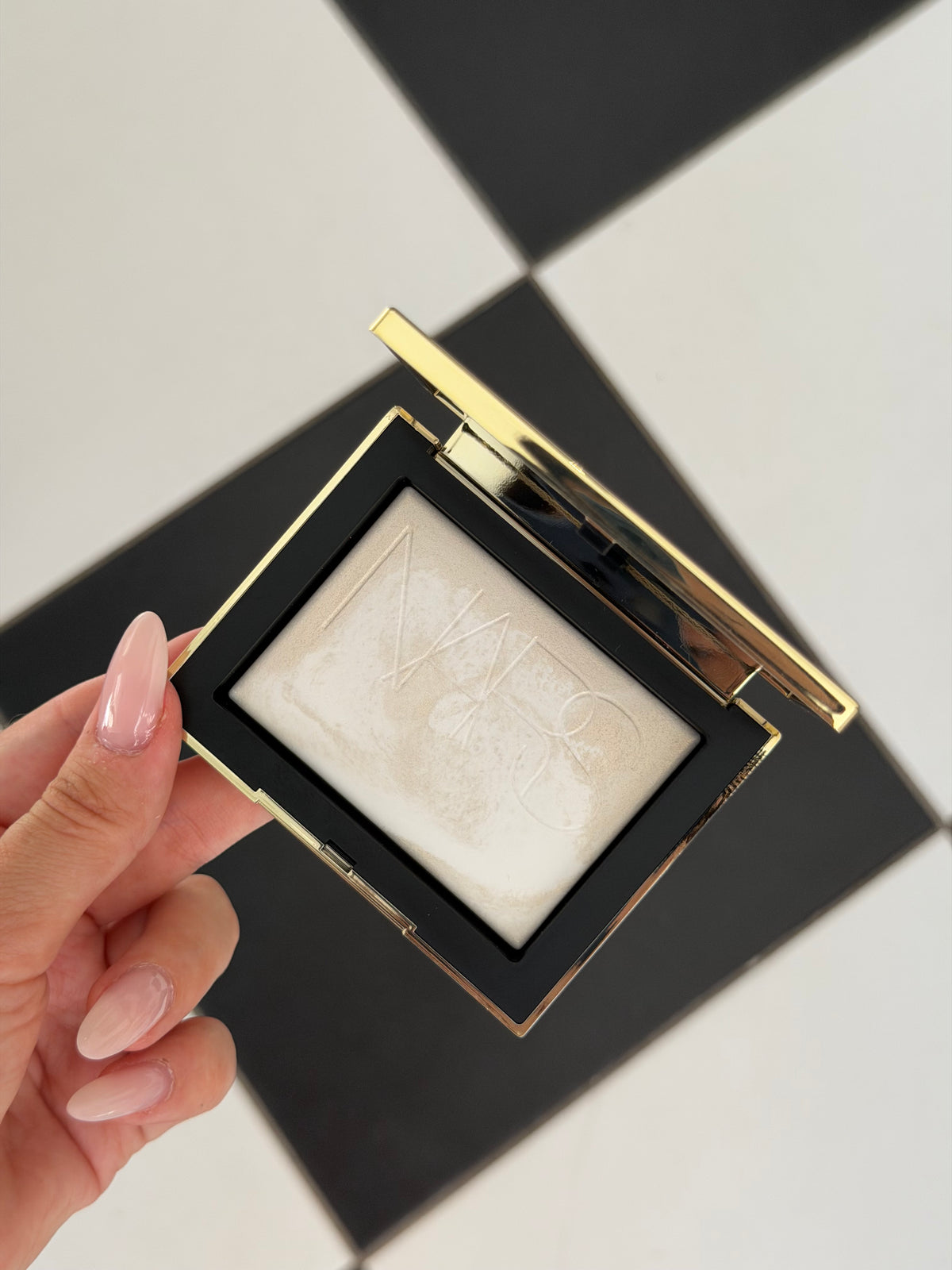 NARS Light Reflecting™ Setting Powder - Gold Dust