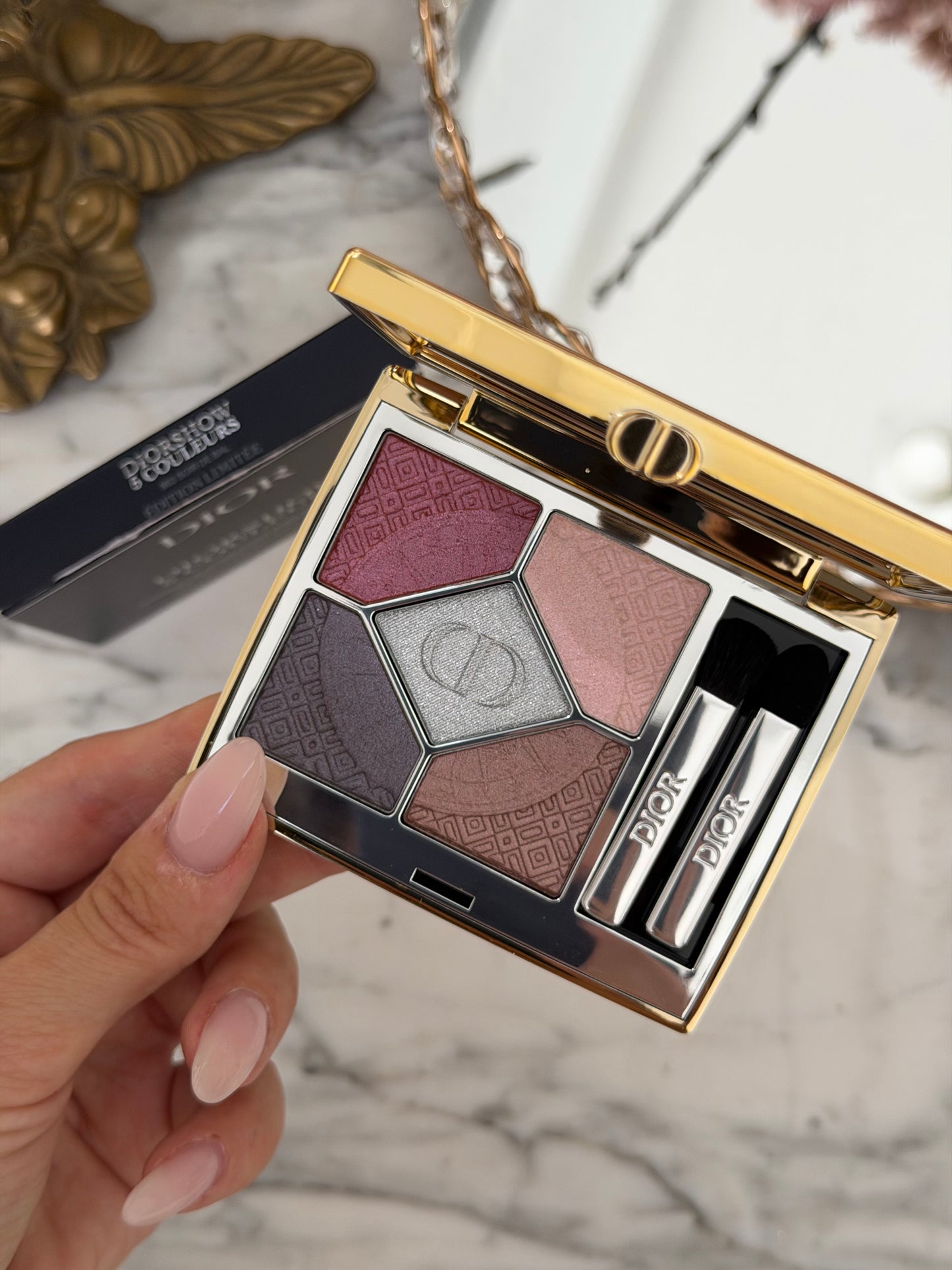 DIOR Diorshow 5 Couleurs - Limited Edition (863)
High-Color Eyeshadow Wardrobe - Longwear Creamy Powder Palette