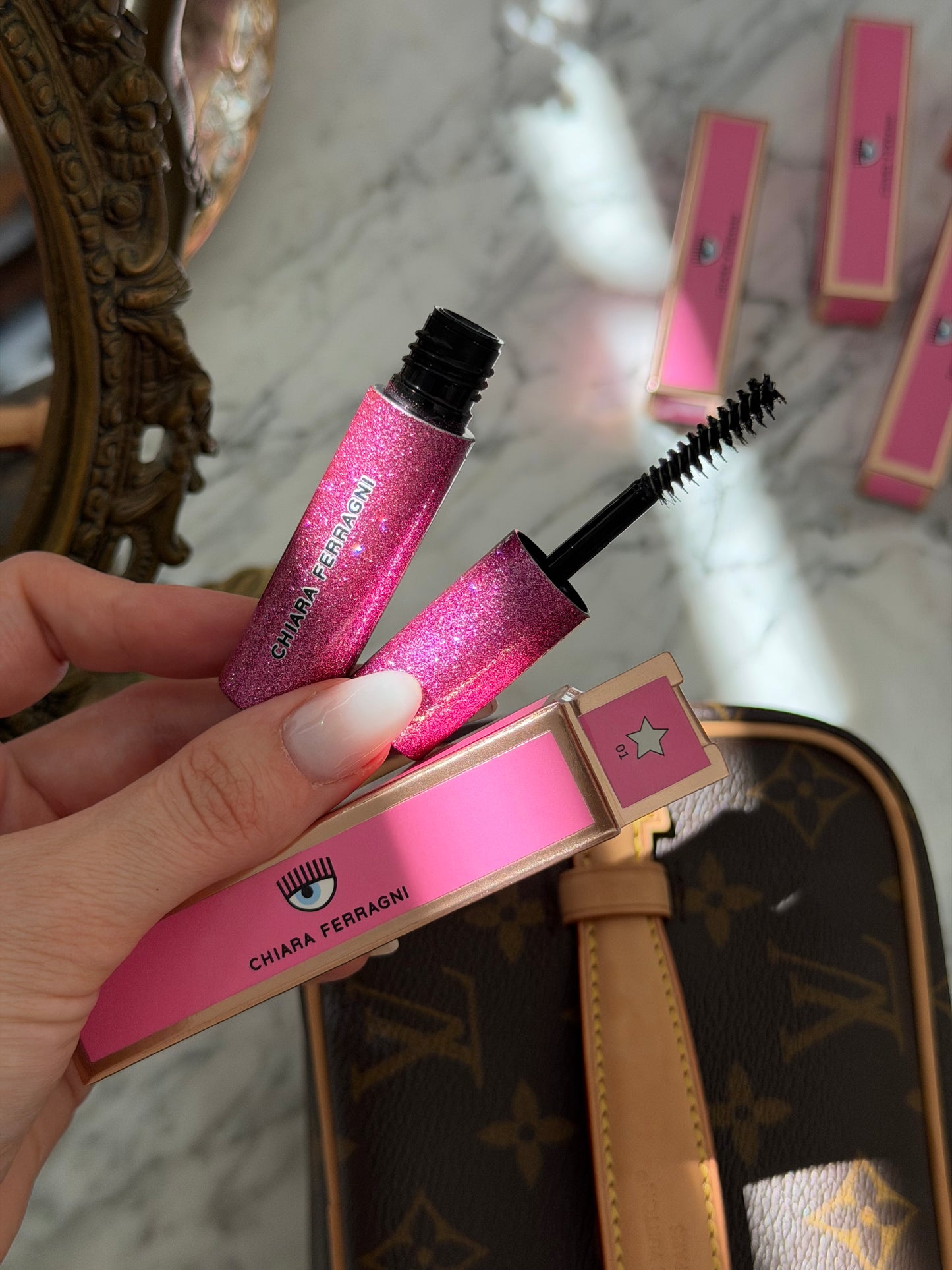 CHIARA FERRAGNI Brow Gel - Don’t Move