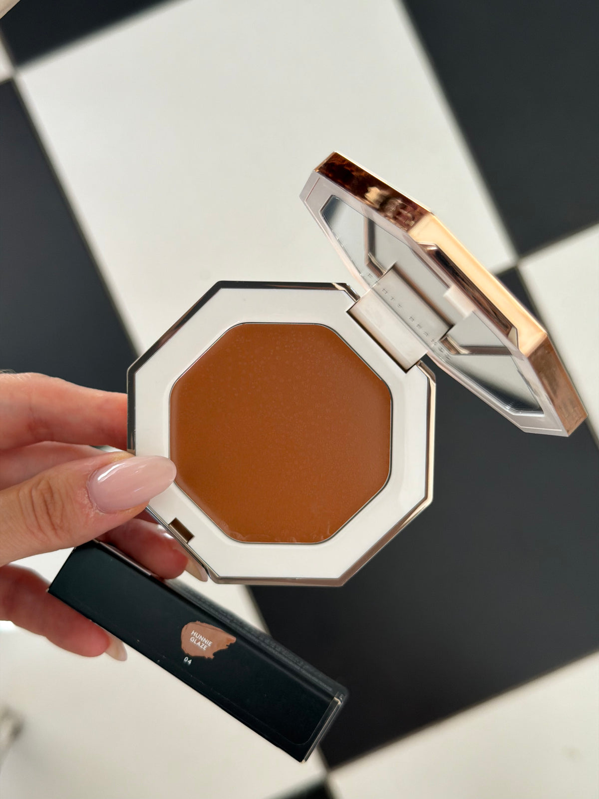 FENTY BEAUTY Cheeks Out Freestyle Cream Bronzer (04)