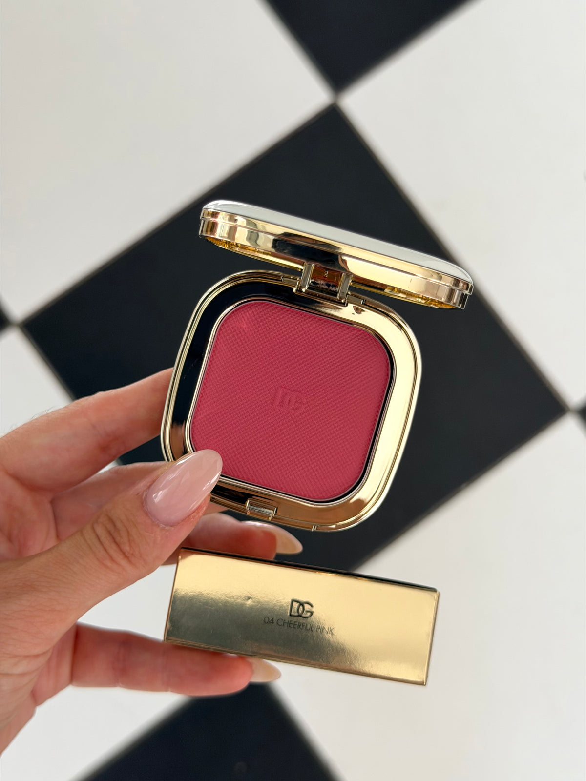 DOLCE&GABBANA
Cheek&Eyes Match - Lasting Blush & Eyshadow Powder (04)