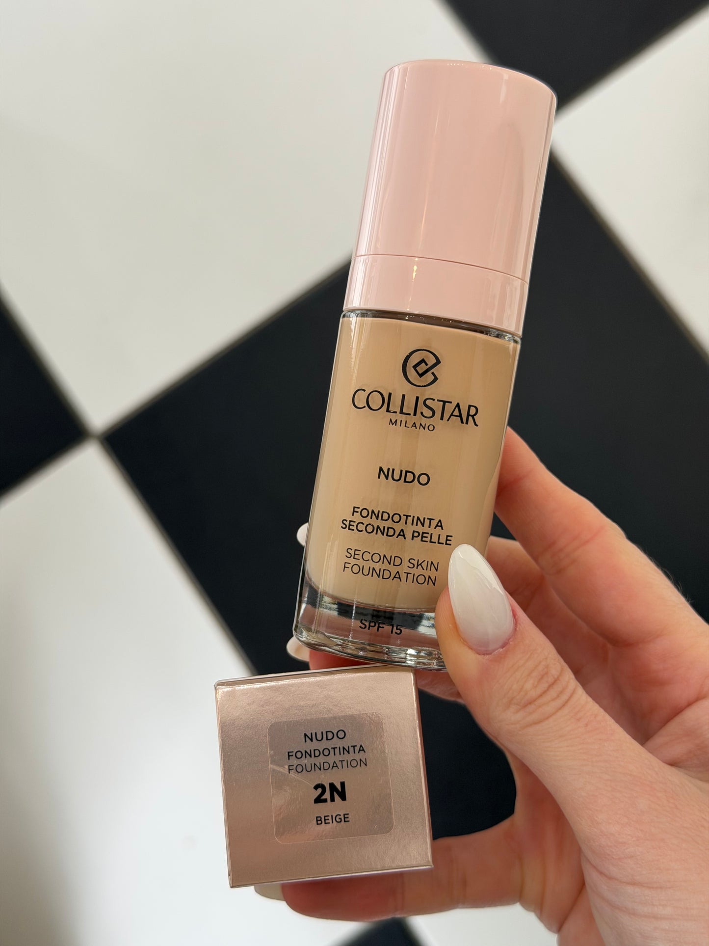 COLLISTAR
Nudo (2N) Second Skin Foundation
Water Resistant - SPF15