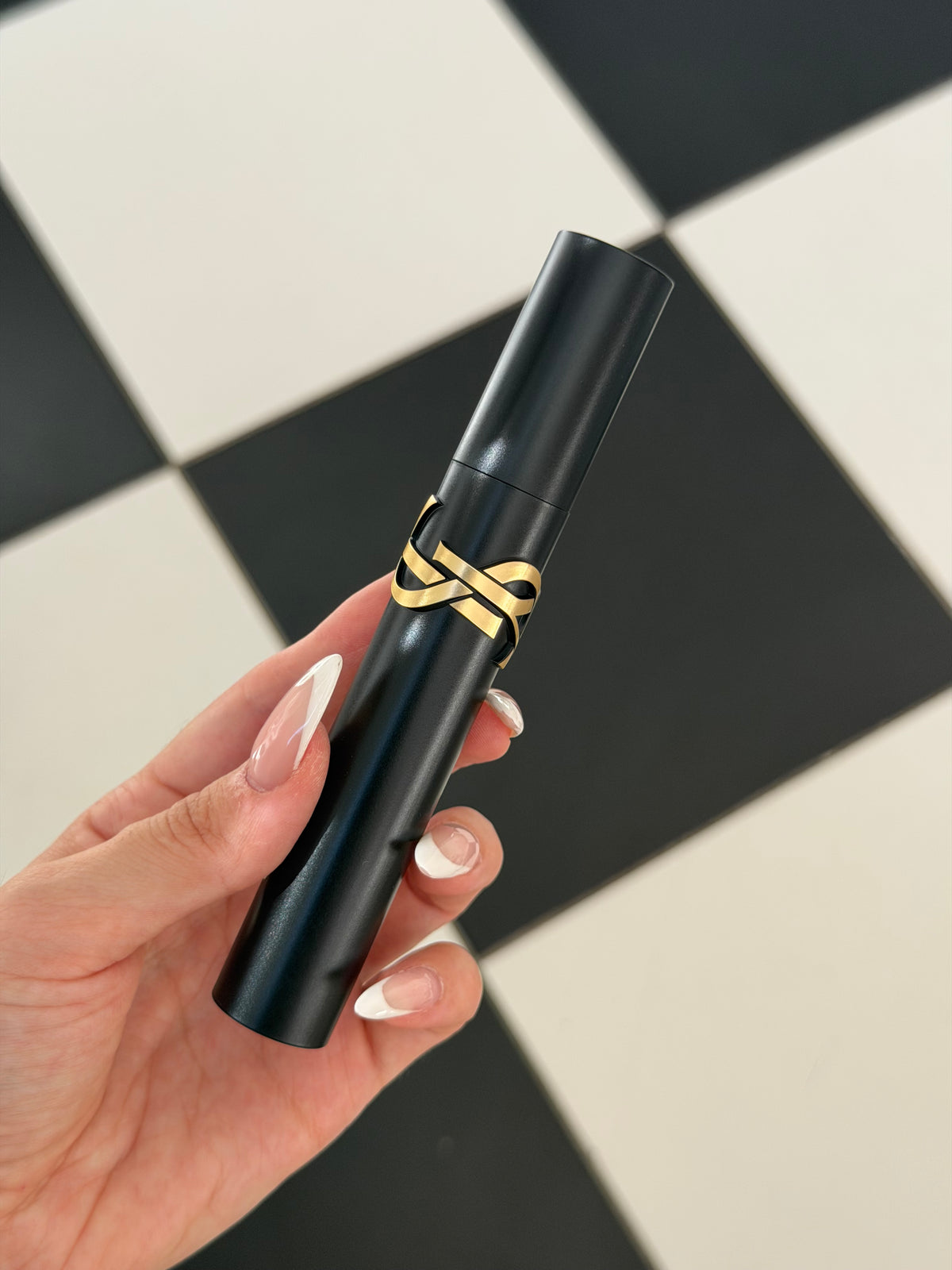 YSL
Lash Clash Extreme Volume Mascara - Black
