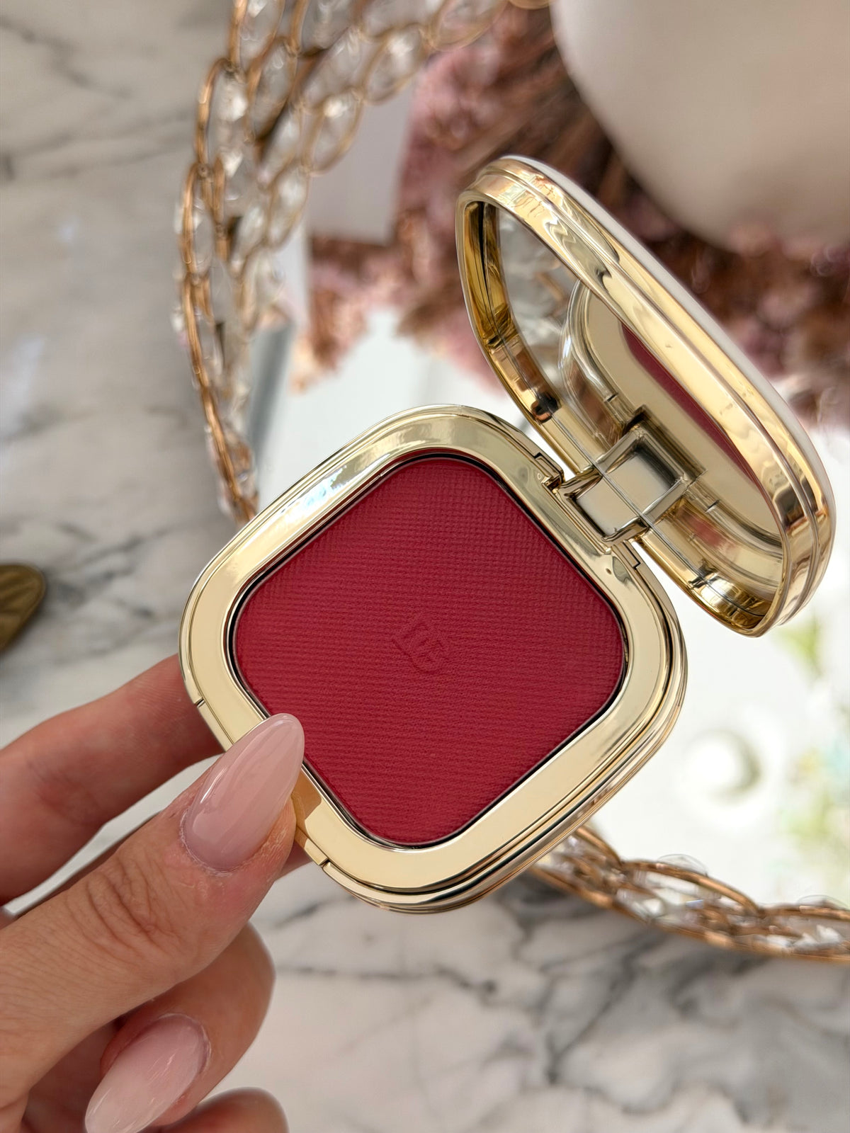 DOLCE & GABBANA
Cheek&Eyes Match - Lasting Blush & Eyshadow Powder (05)
