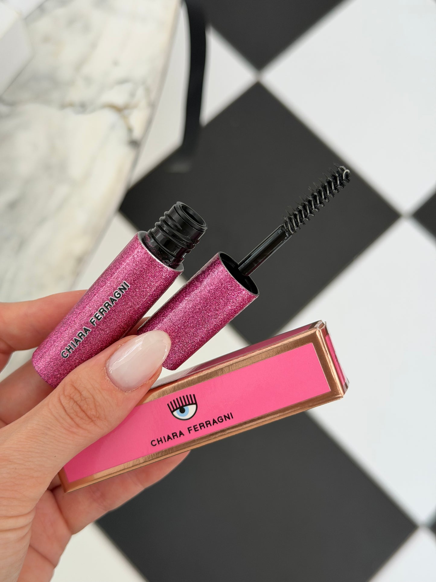 CHIARA FERRAGNI Brow Gel - Don’t Move