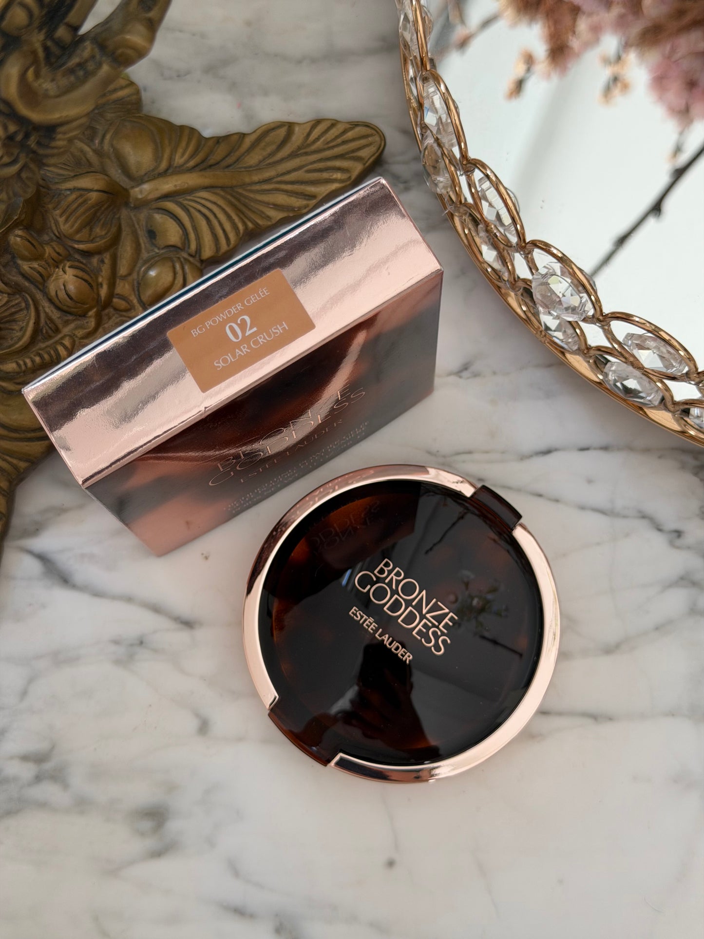 ESTÉE LAUDER Bronze Goddess
Highlighting Powder Gelée (02)