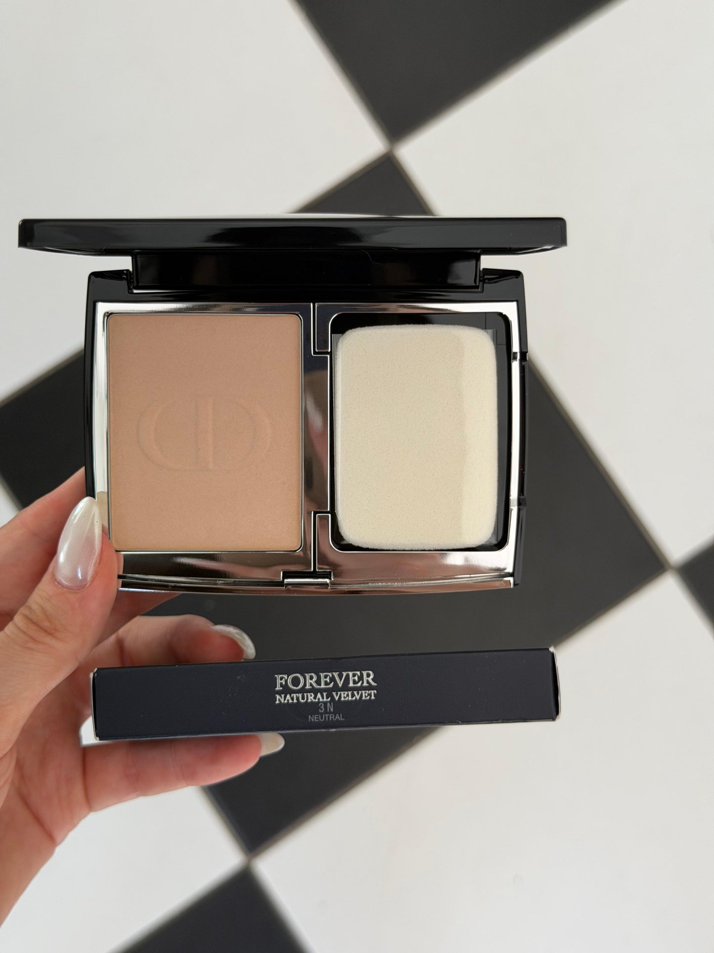 DIOR Forever Natural Velvet
Compact Foundation (3N)