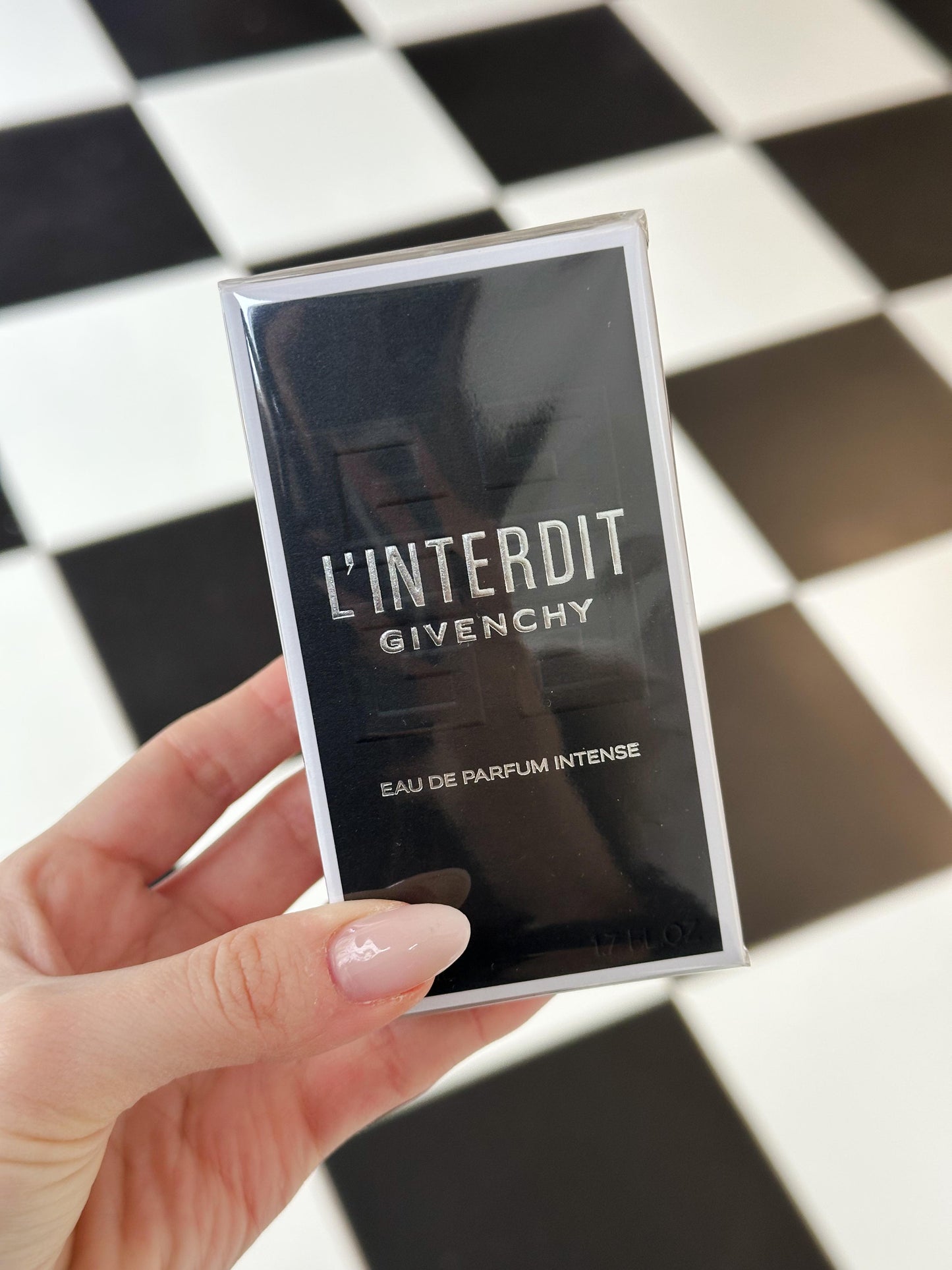 GIVENCHY L'Interdit Eau de Parfum Intense 50ml
Floral, Woody