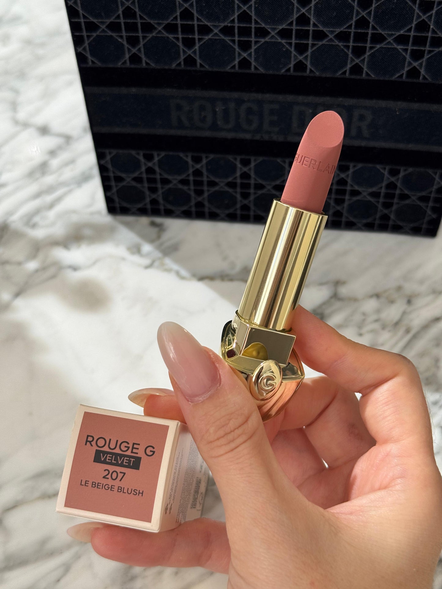 GUERLAIN Rouge G Velvet
Lipstick (207)