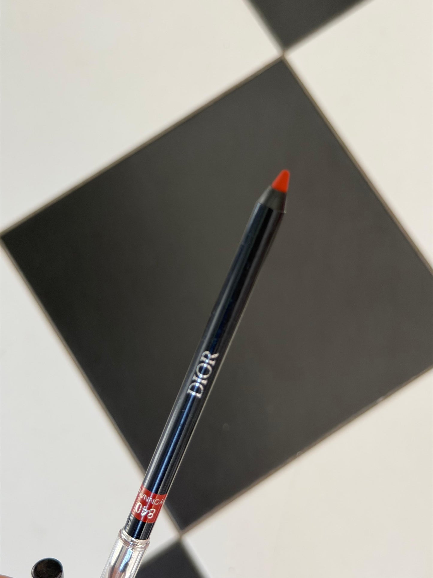 DIOR Rouge Dior Contour Lip Liner (840)
No-Transfer - Comfort and Long Wear