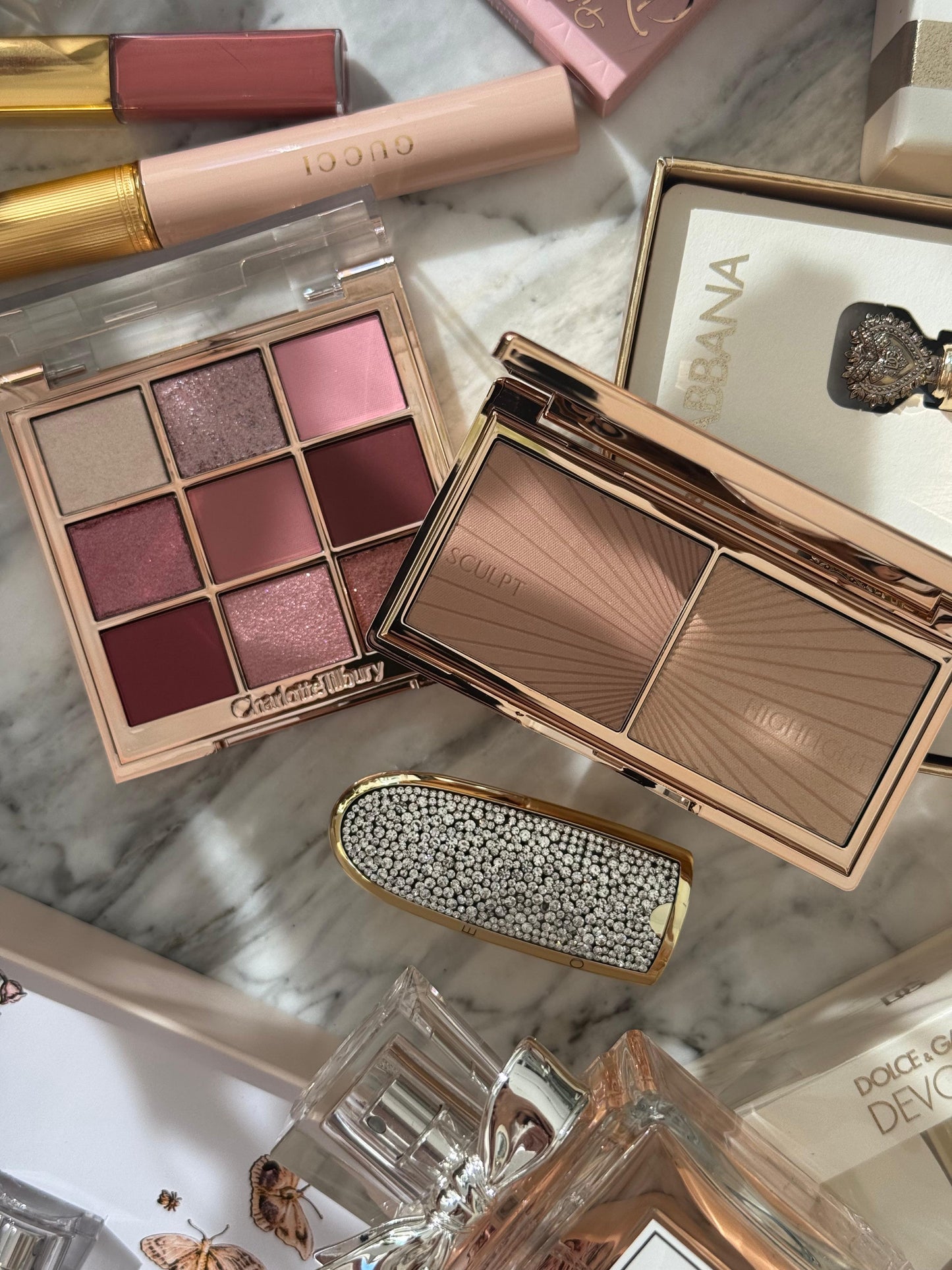 CHARLOTTE TILBURY Filmstar Bronze & Glow
Light To Medium Contour Palette