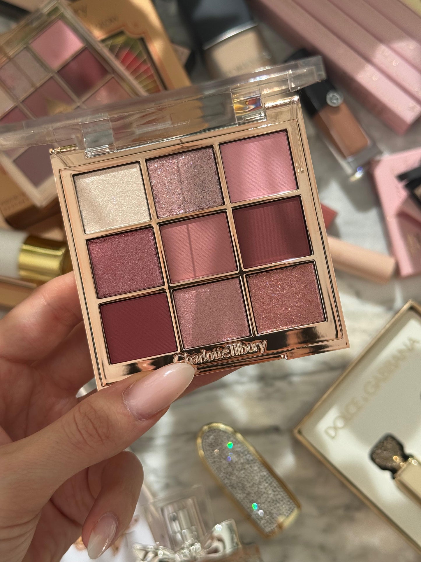 CHARLOTTE TILBURY
Charlotte's Palette Of Beautifying Eye Trends - Pink Love